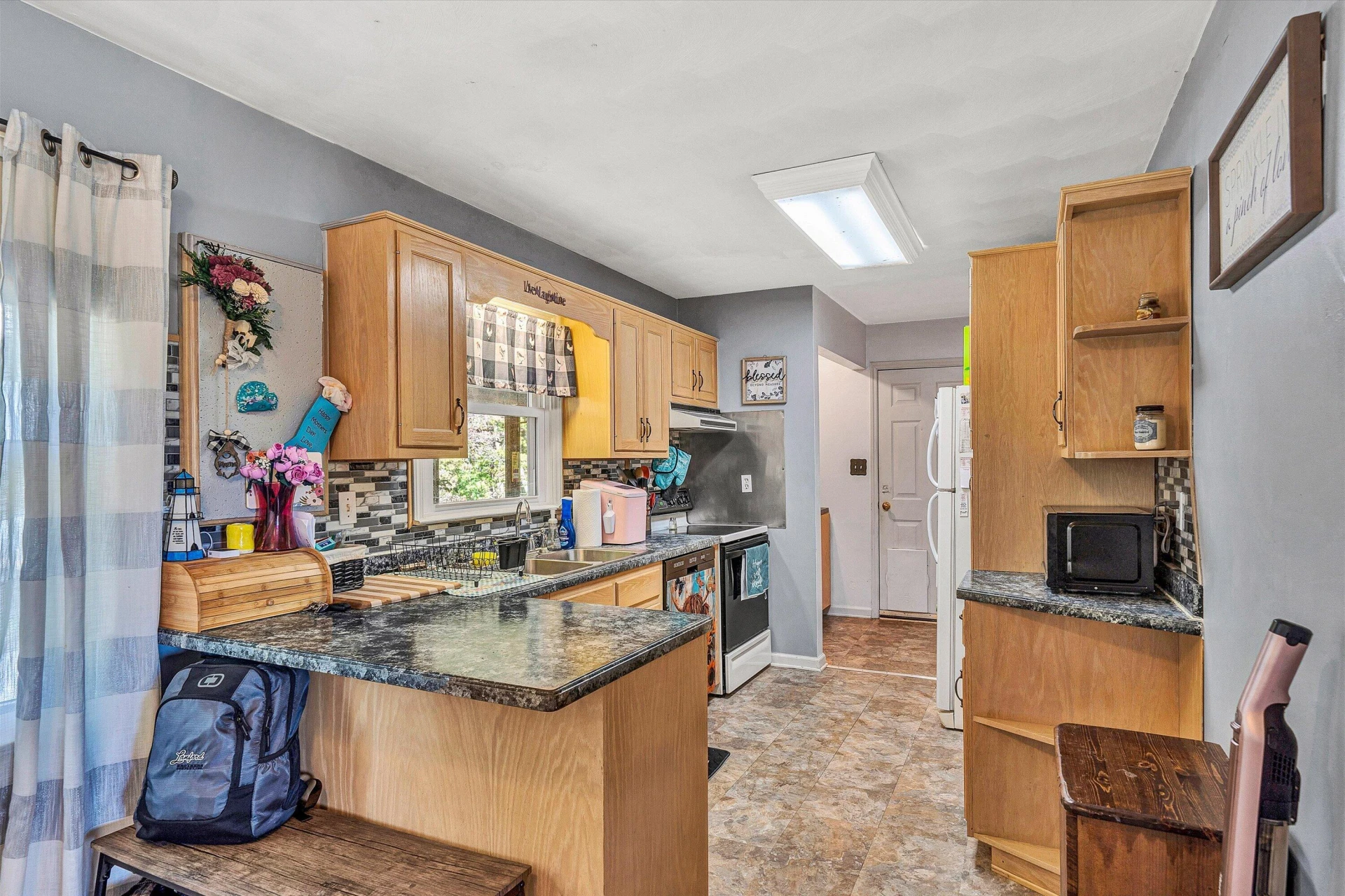 333 FARMINGTON RD - Photo 13