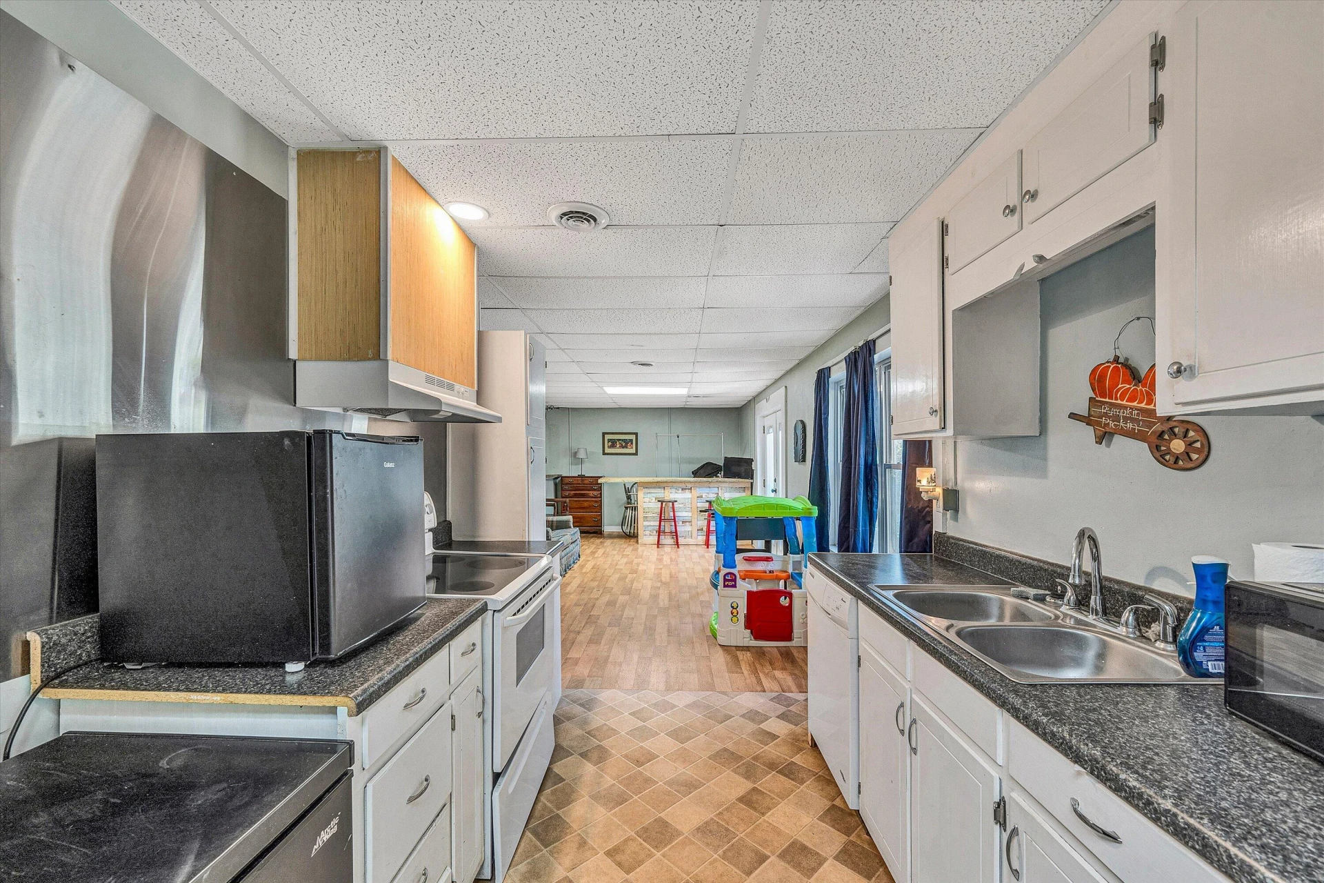 333 FARMINGTON RD - Photo 27