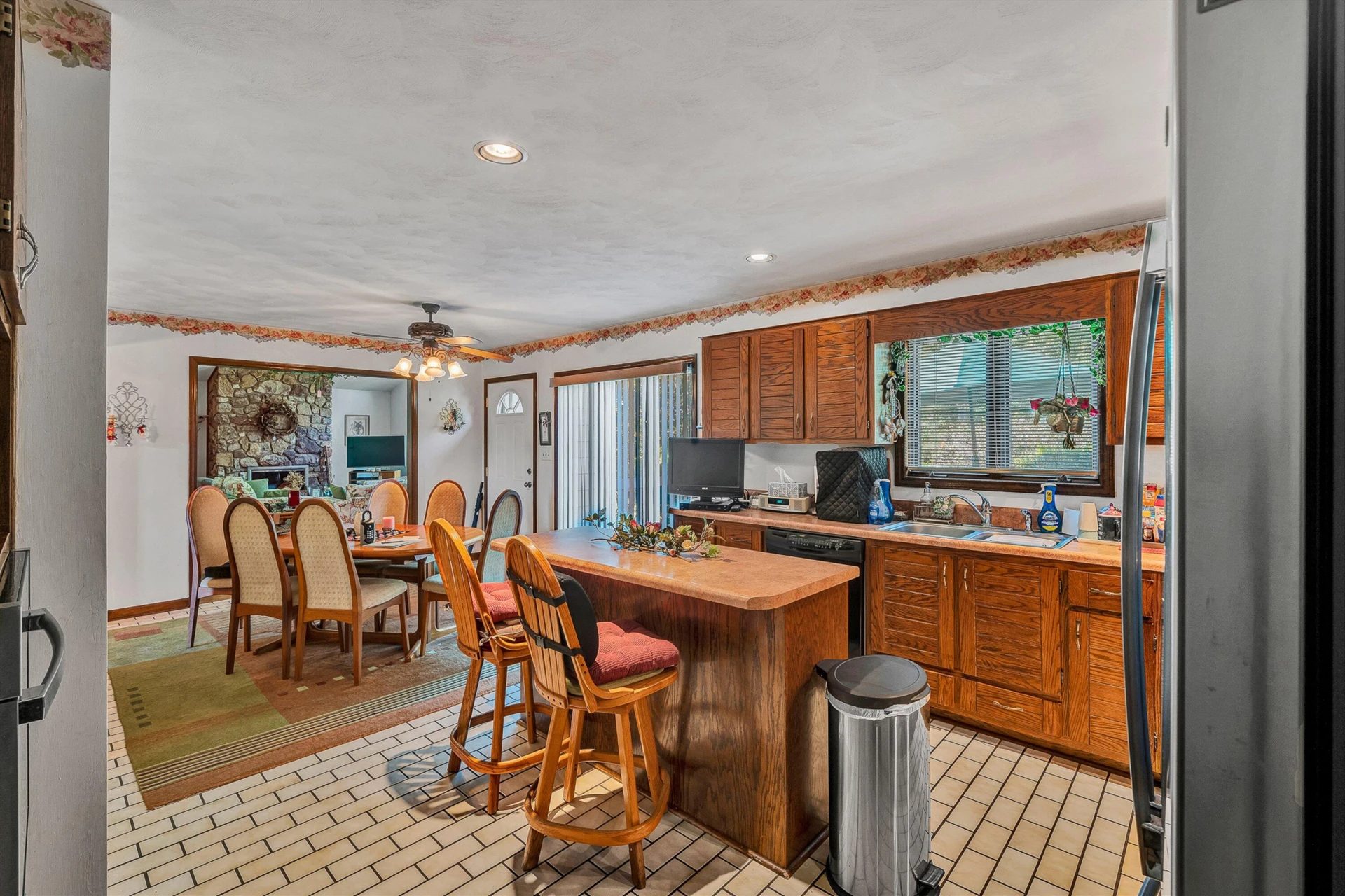 311 Foxcroft DR - Photo 11