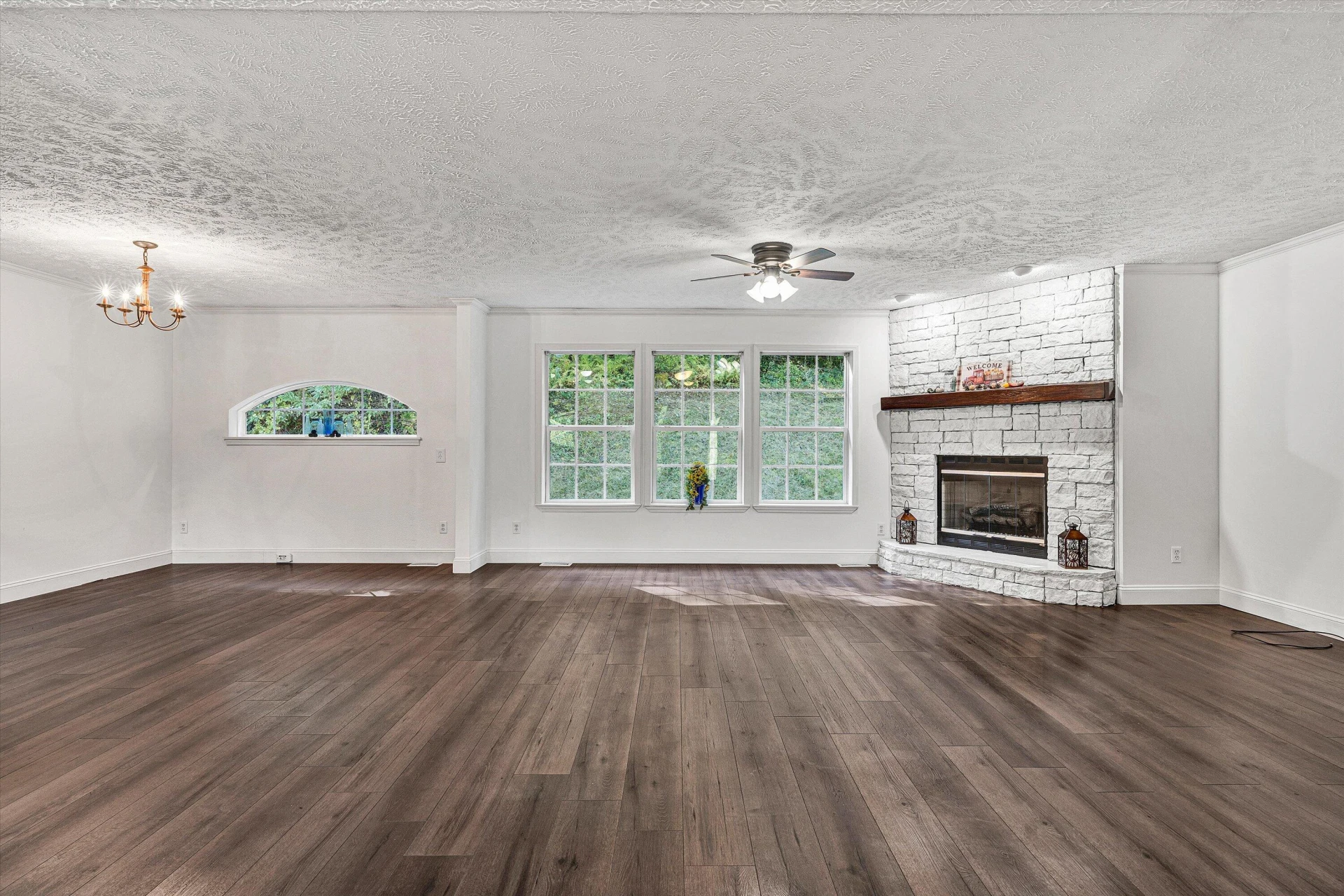 9043 Copper Hill RD NE - Photo 4
