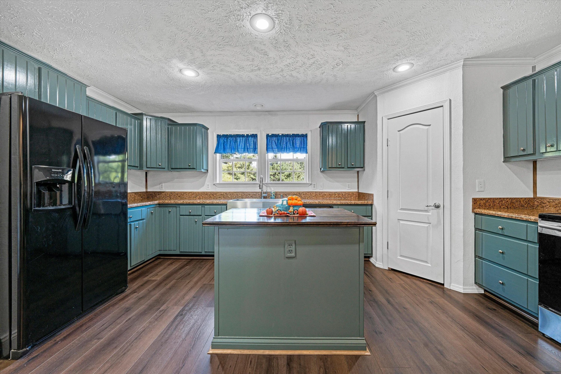 9043 Copper Hill RD NE - Photo 13