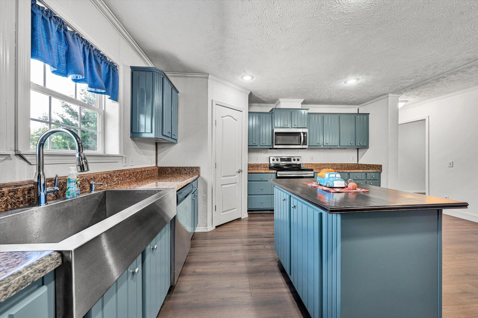 9043 Copper Hill RD NE - Photo 15