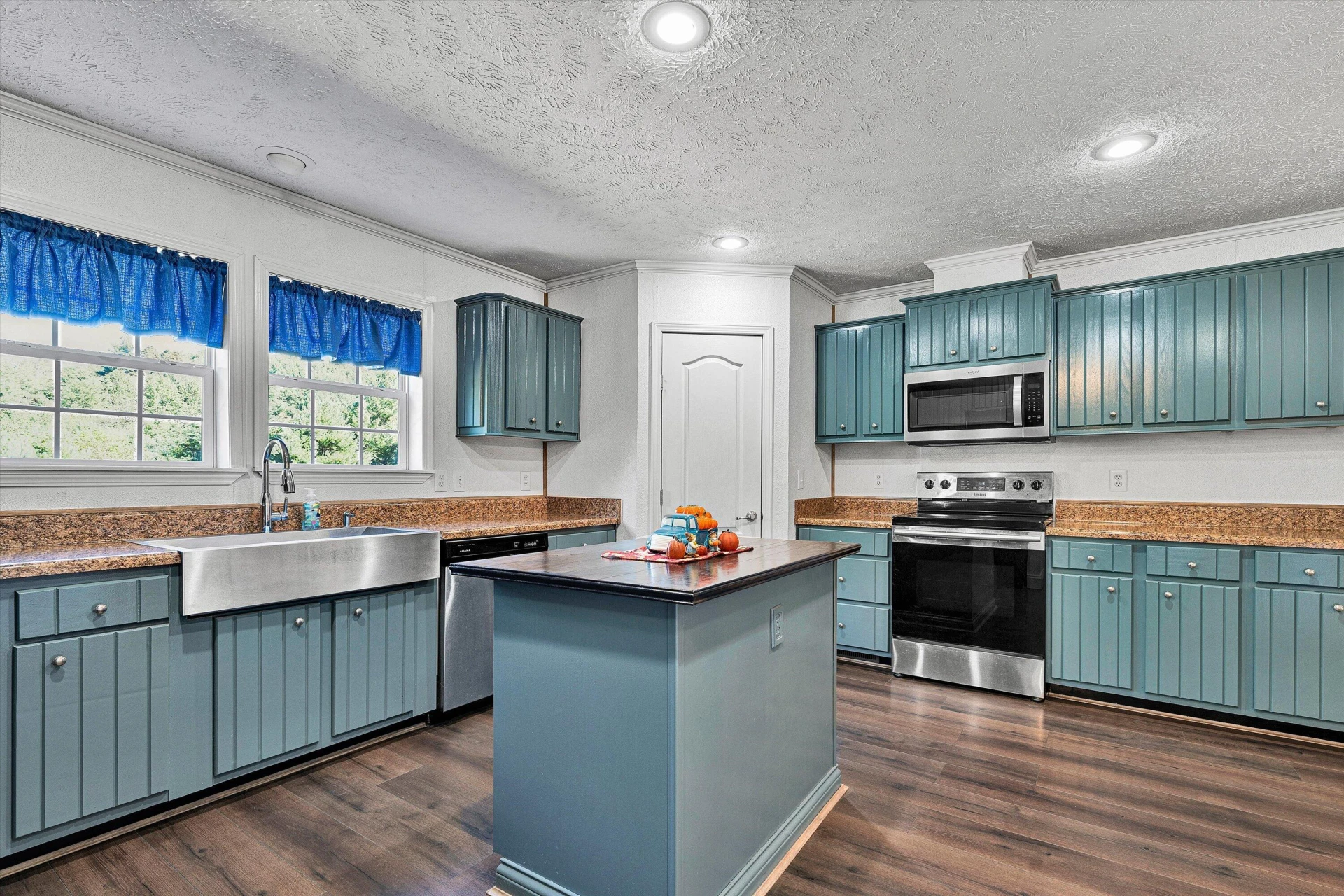 9043 Copper Hill RD NE - Photo 17