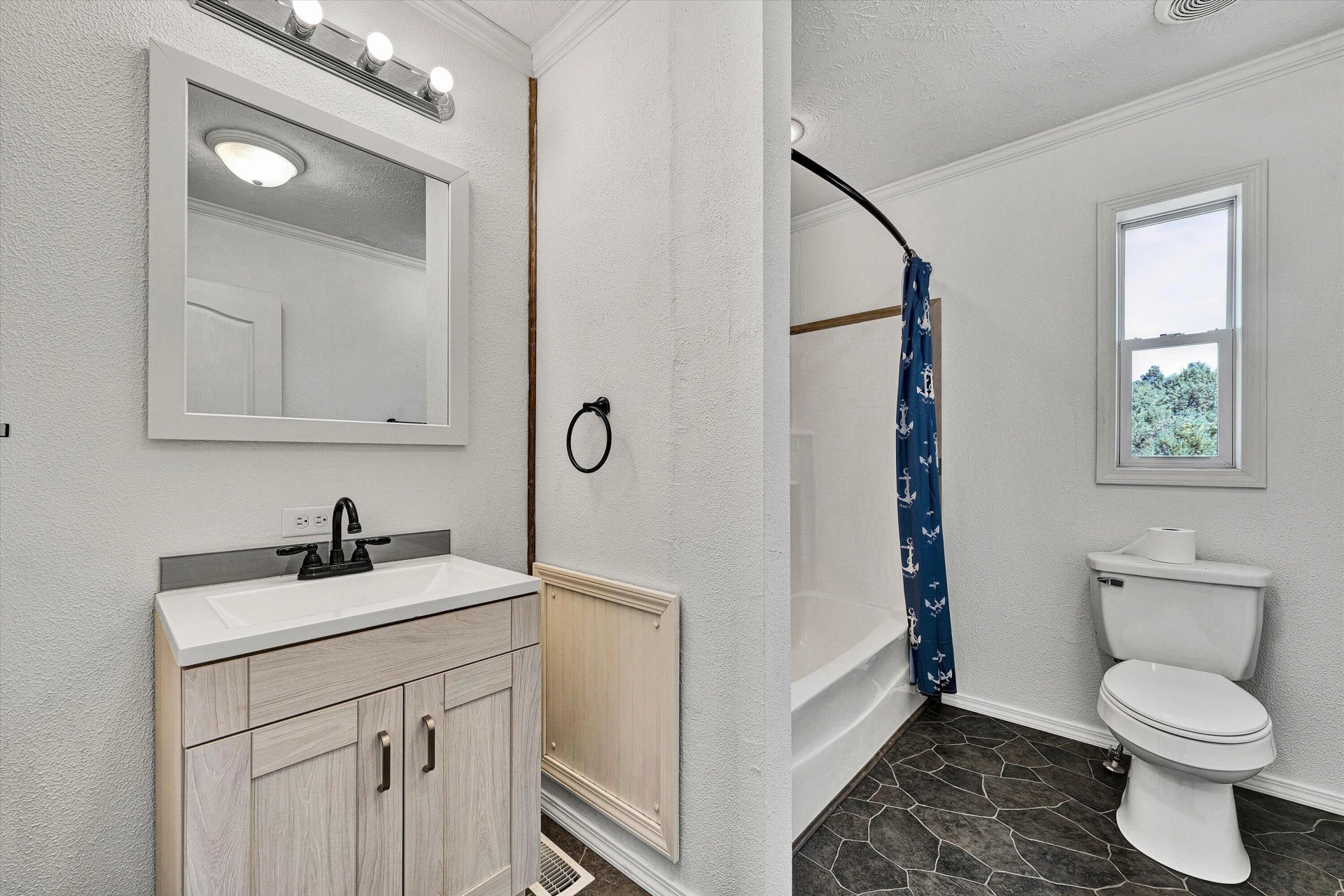 9043 Copper Hill RD NE - Photo 32