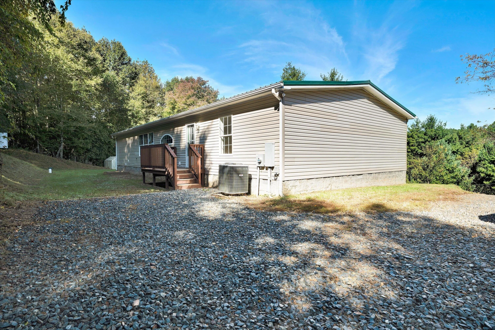 9043 Copper Hill RD NE - Photo 34