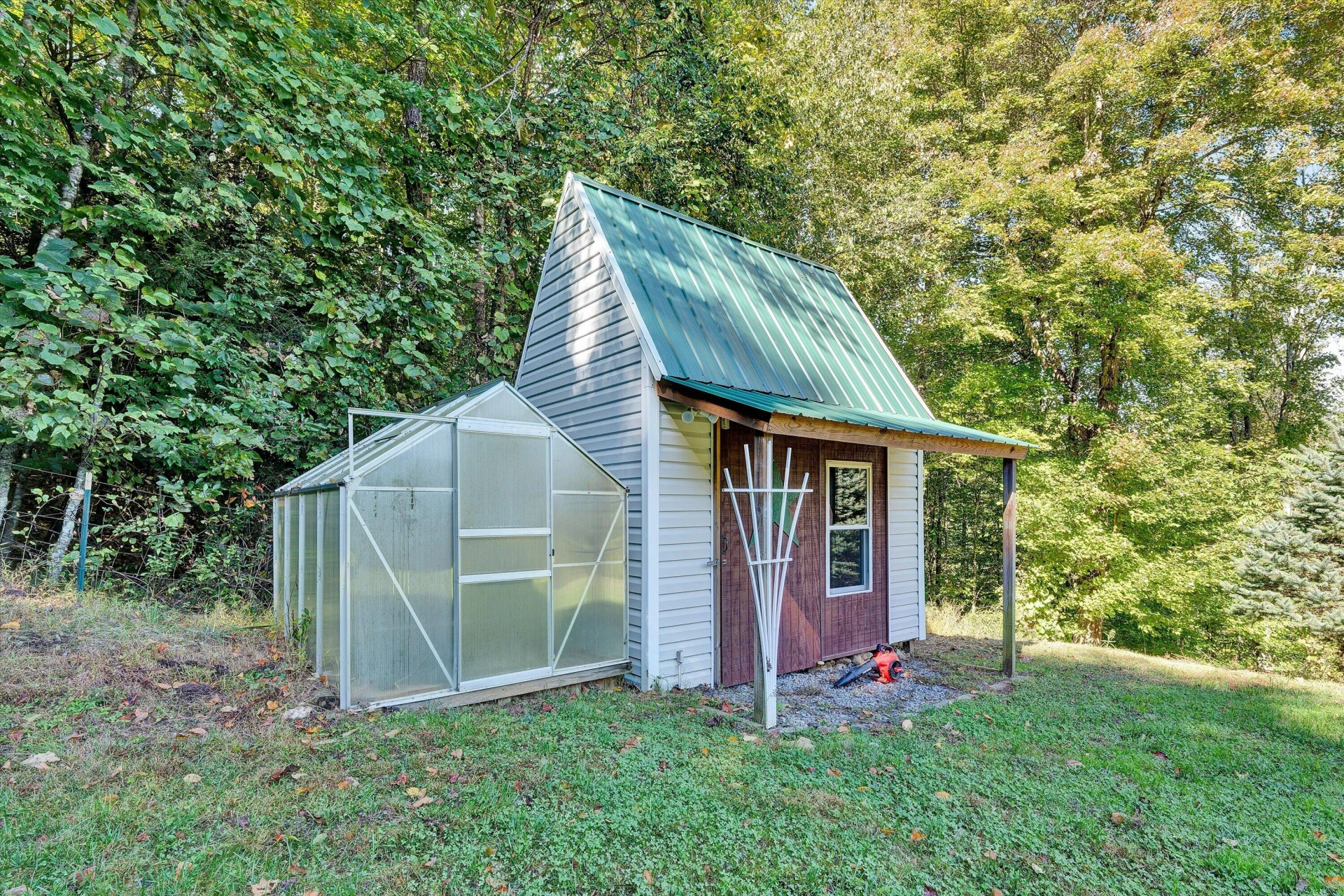 9043 Copper Hill RD NE - Photo 36