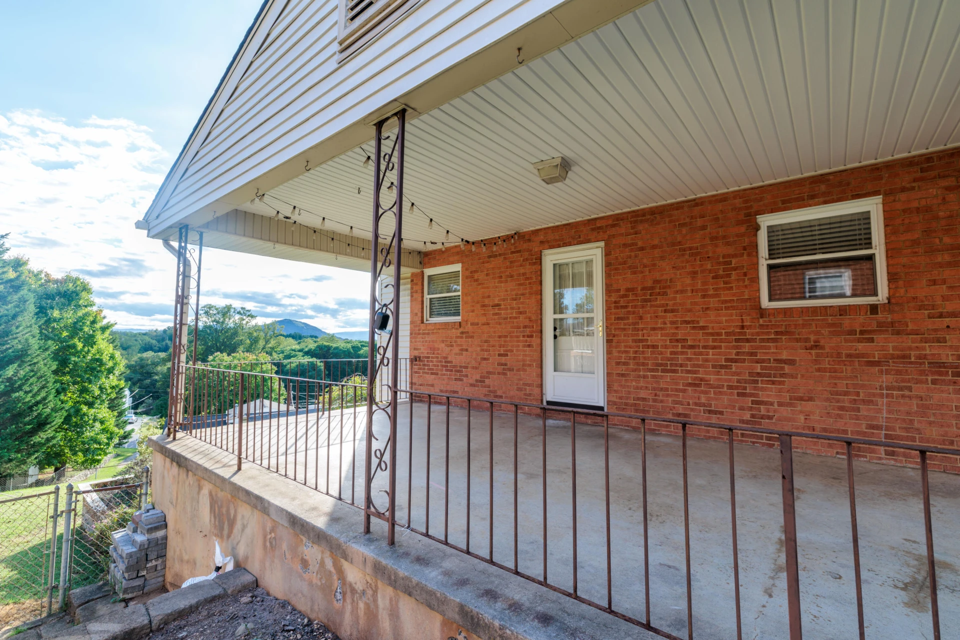 635 E Augusta AVE - Photo 3