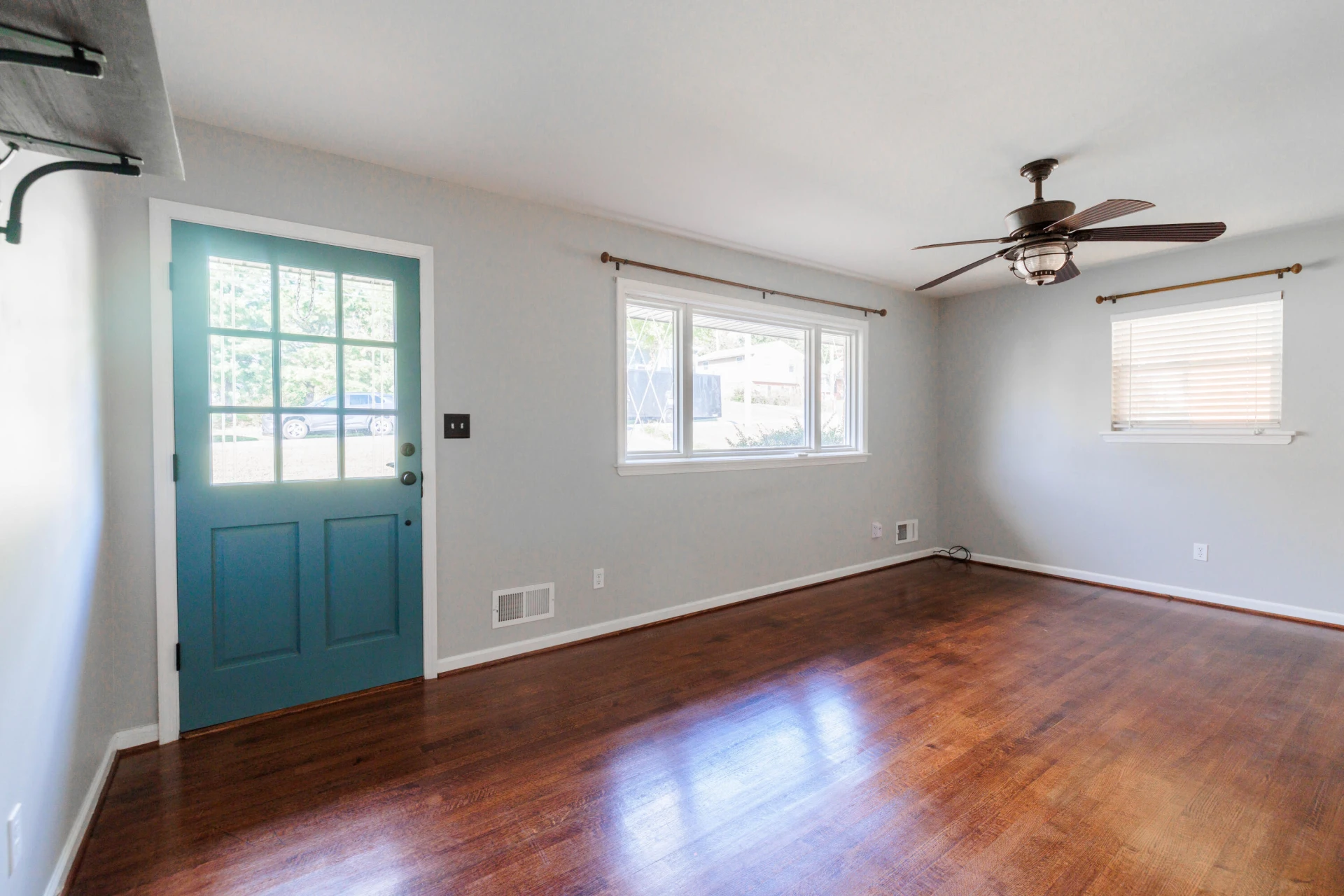 635 E Augusta AVE - Photo 5
