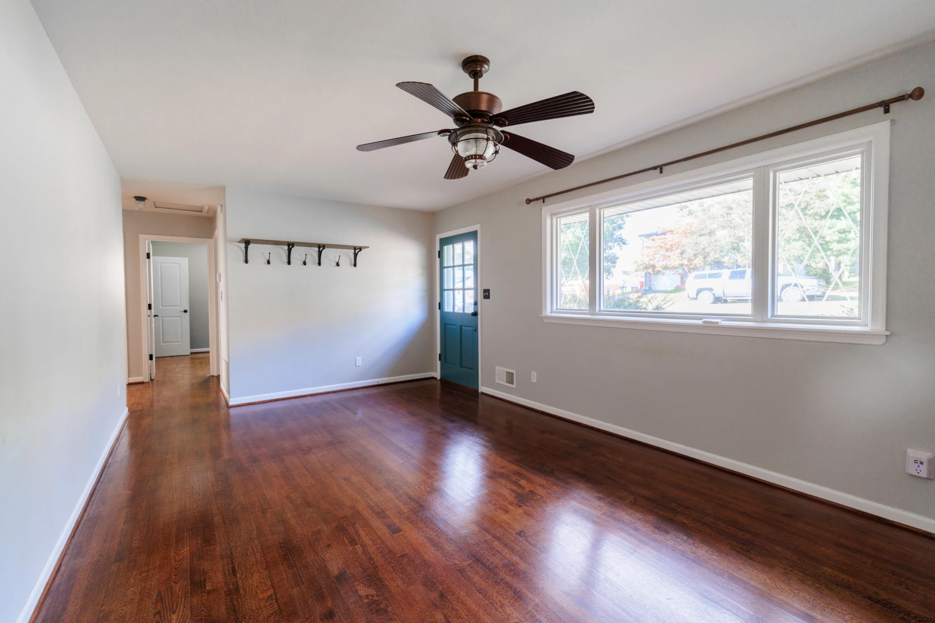 635 E Augusta AVE - Photo 6