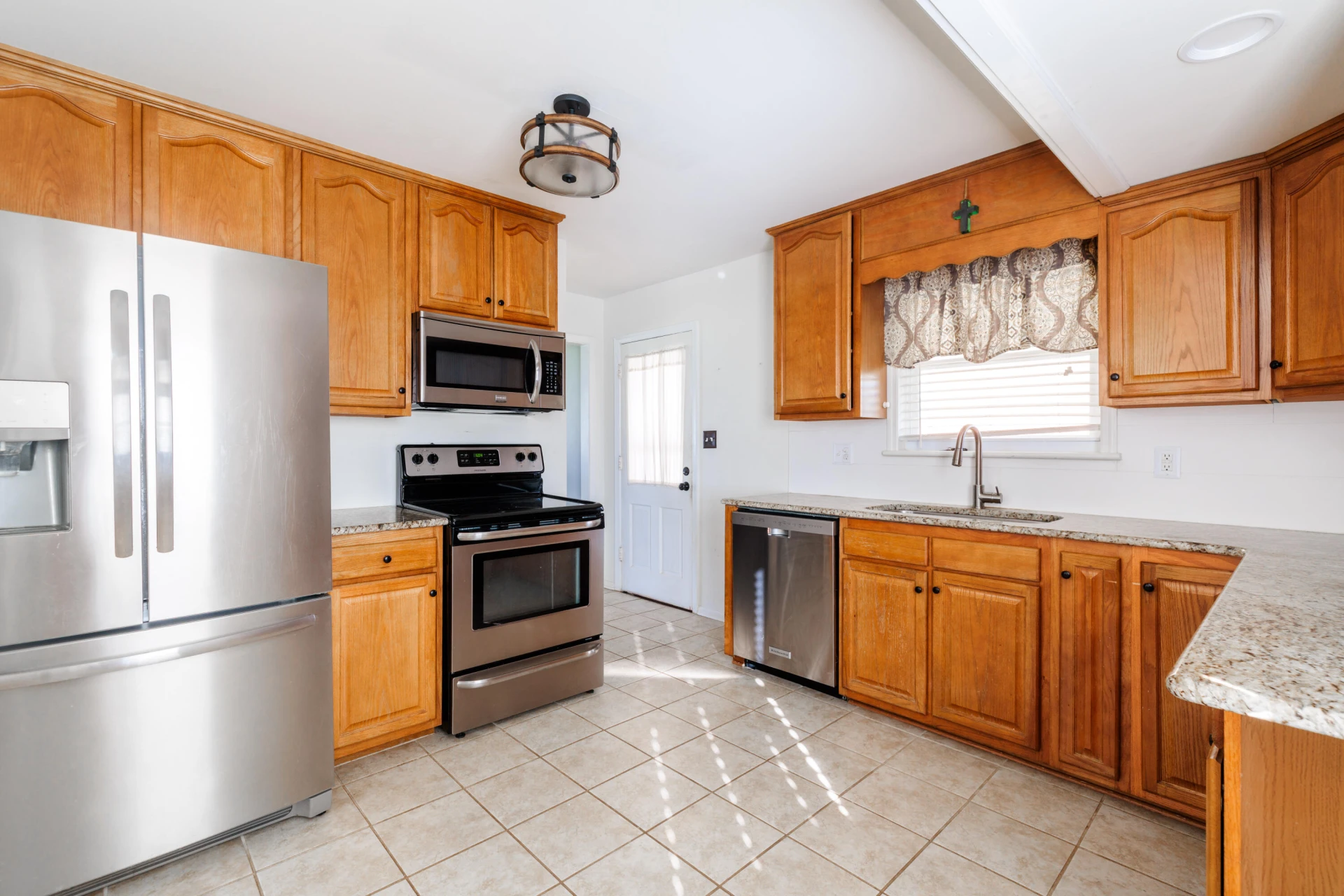 635 E Augusta AVE - Photo 7