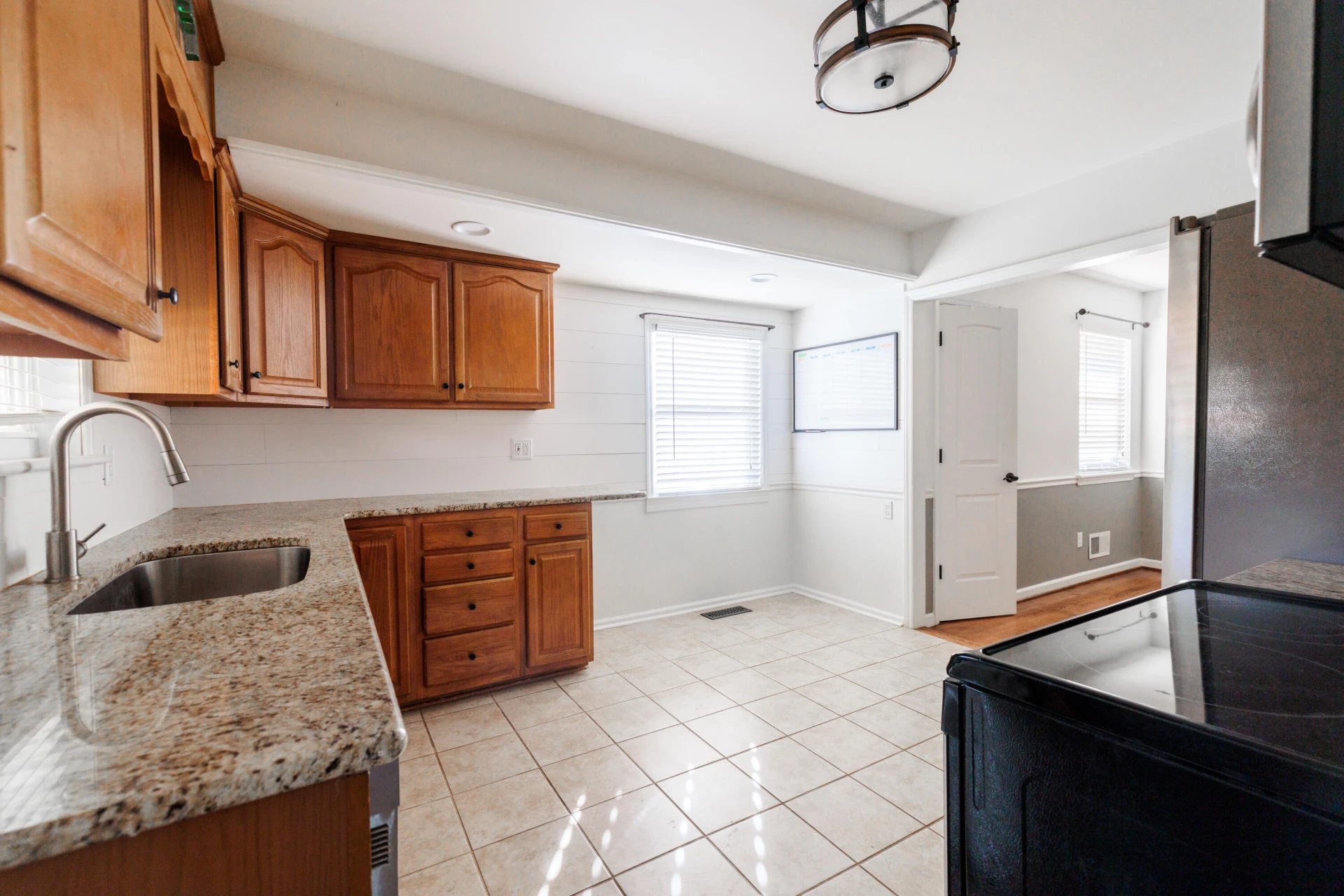 635 E Augusta AVE - Photo 9