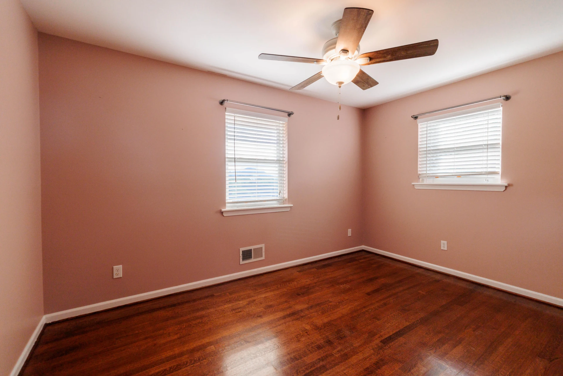 635 E Augusta AVE - Photo 15