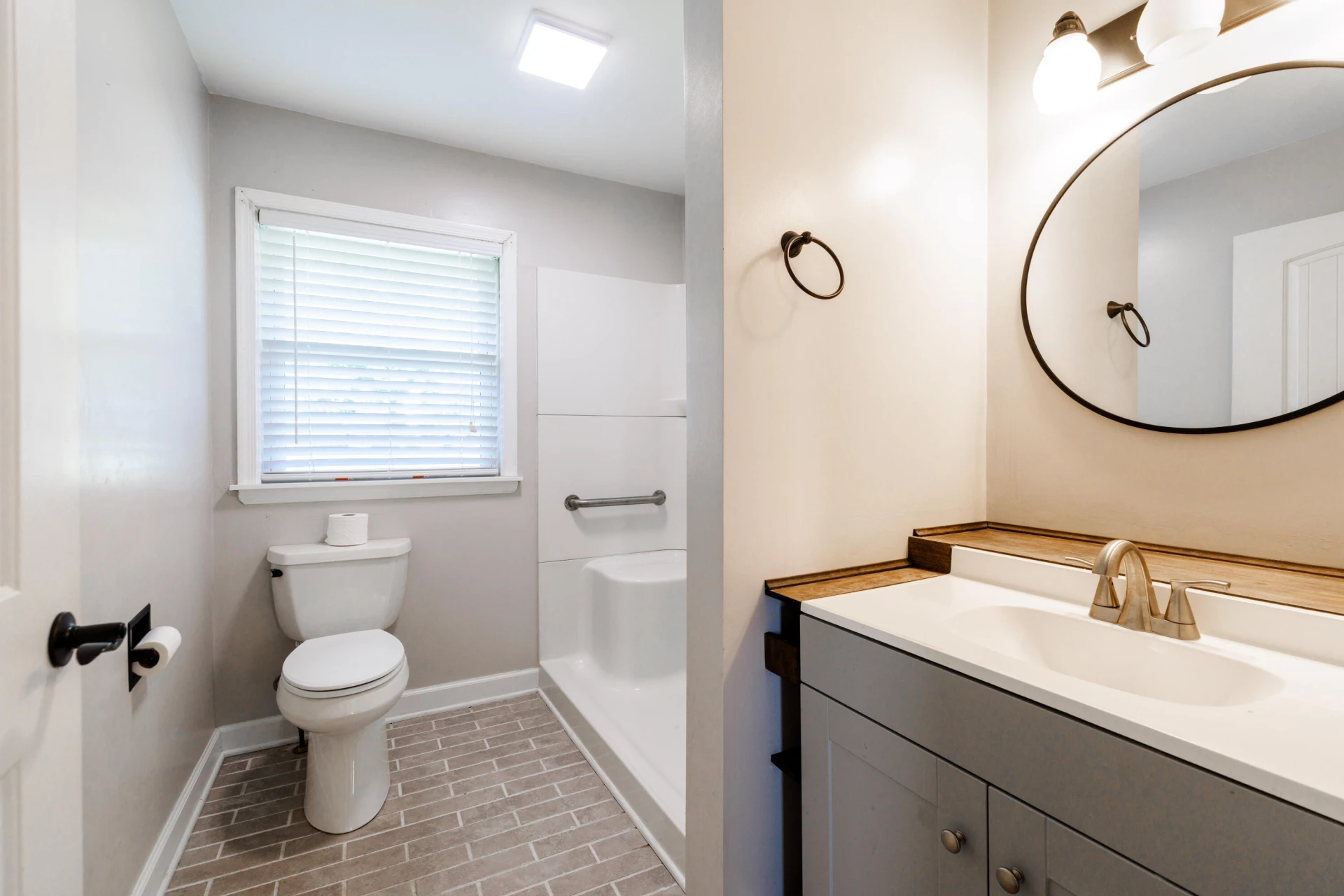 635 E Augusta AVE - Photo 20