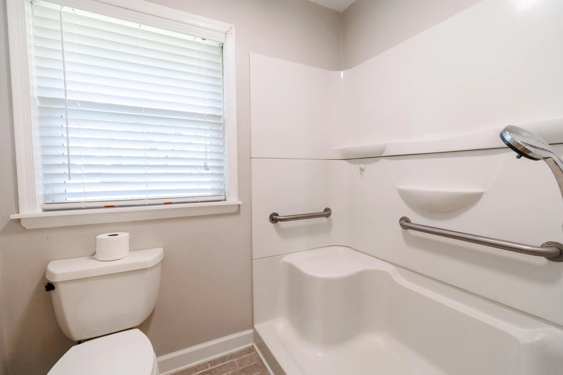 635 E Augusta AVE - Photo 21