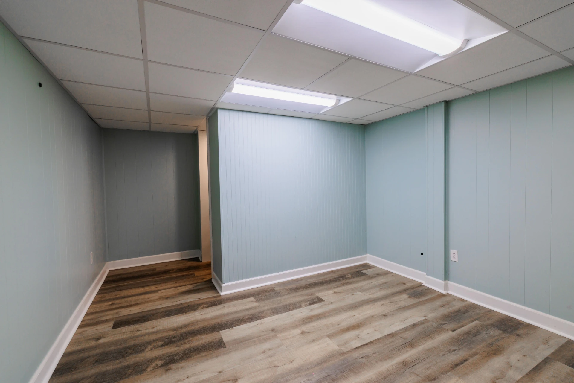 635 E Augusta AVE - Photo 28