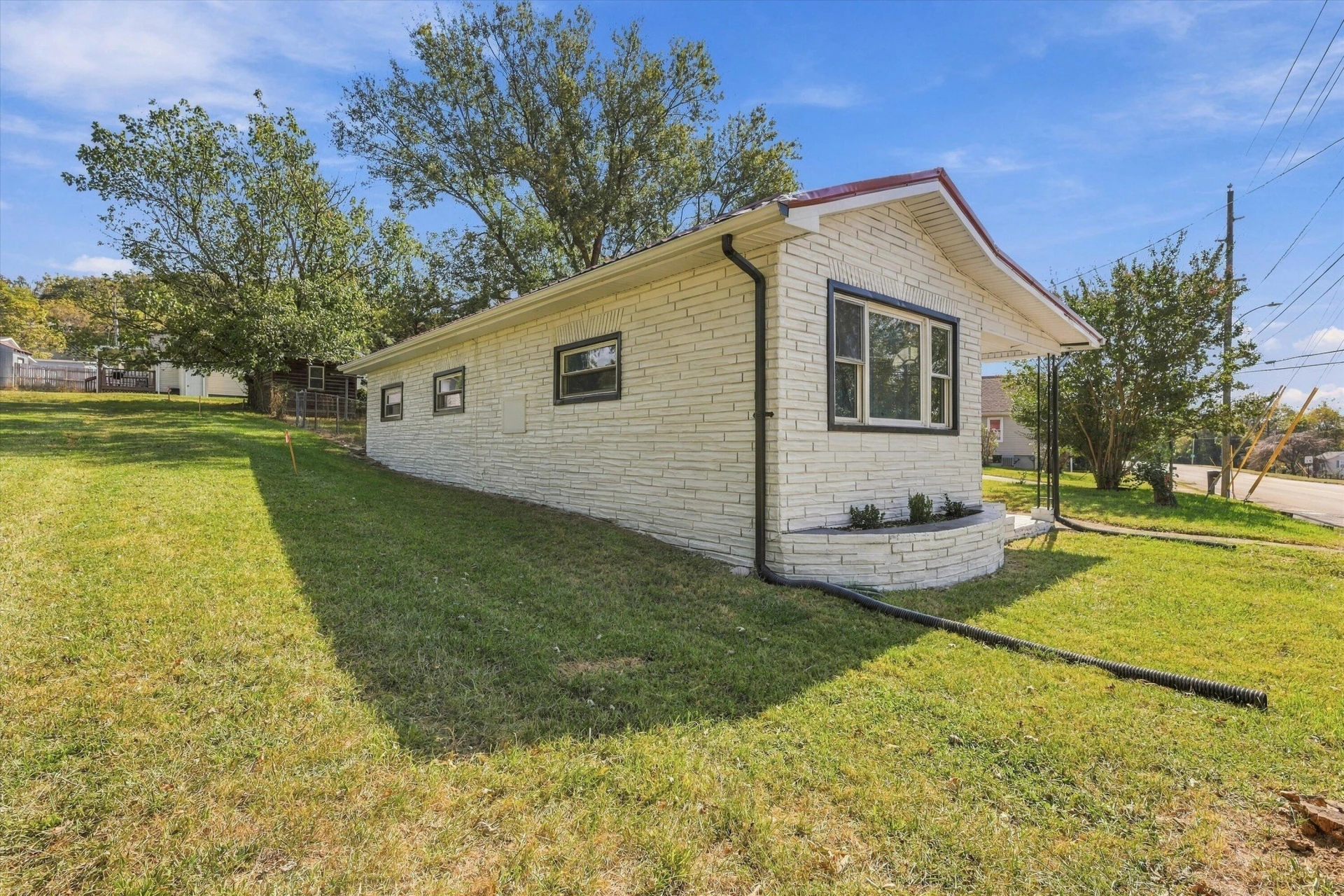 2436 W Main ST - Photo 16
