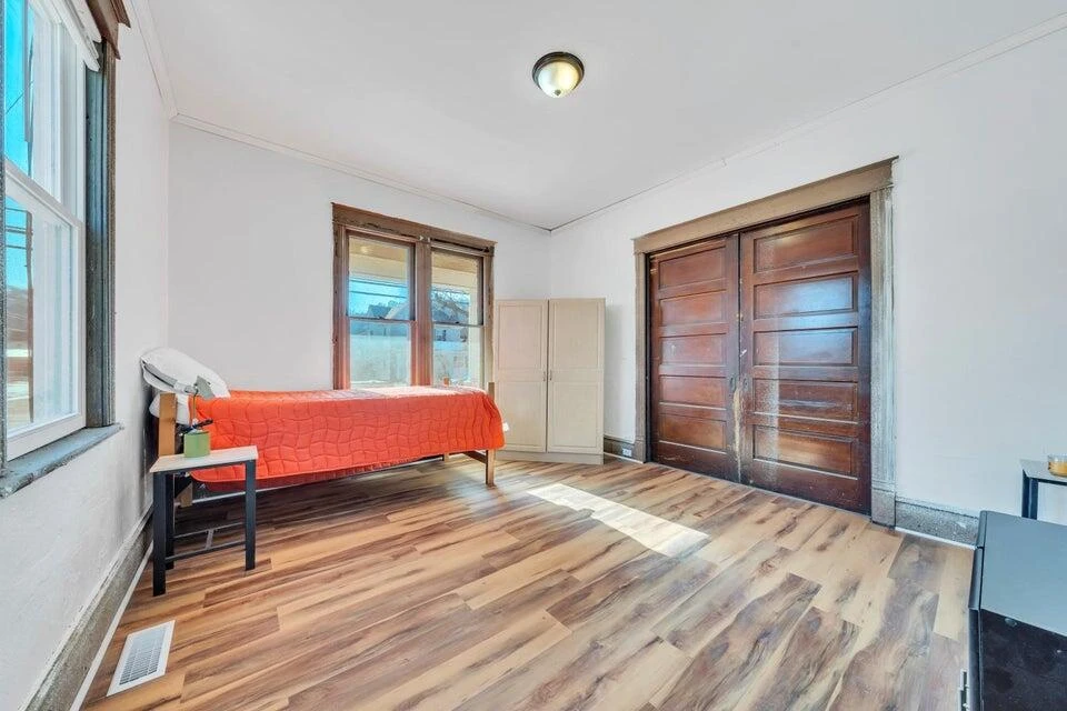 105 N Lexington AVE - Photo 13