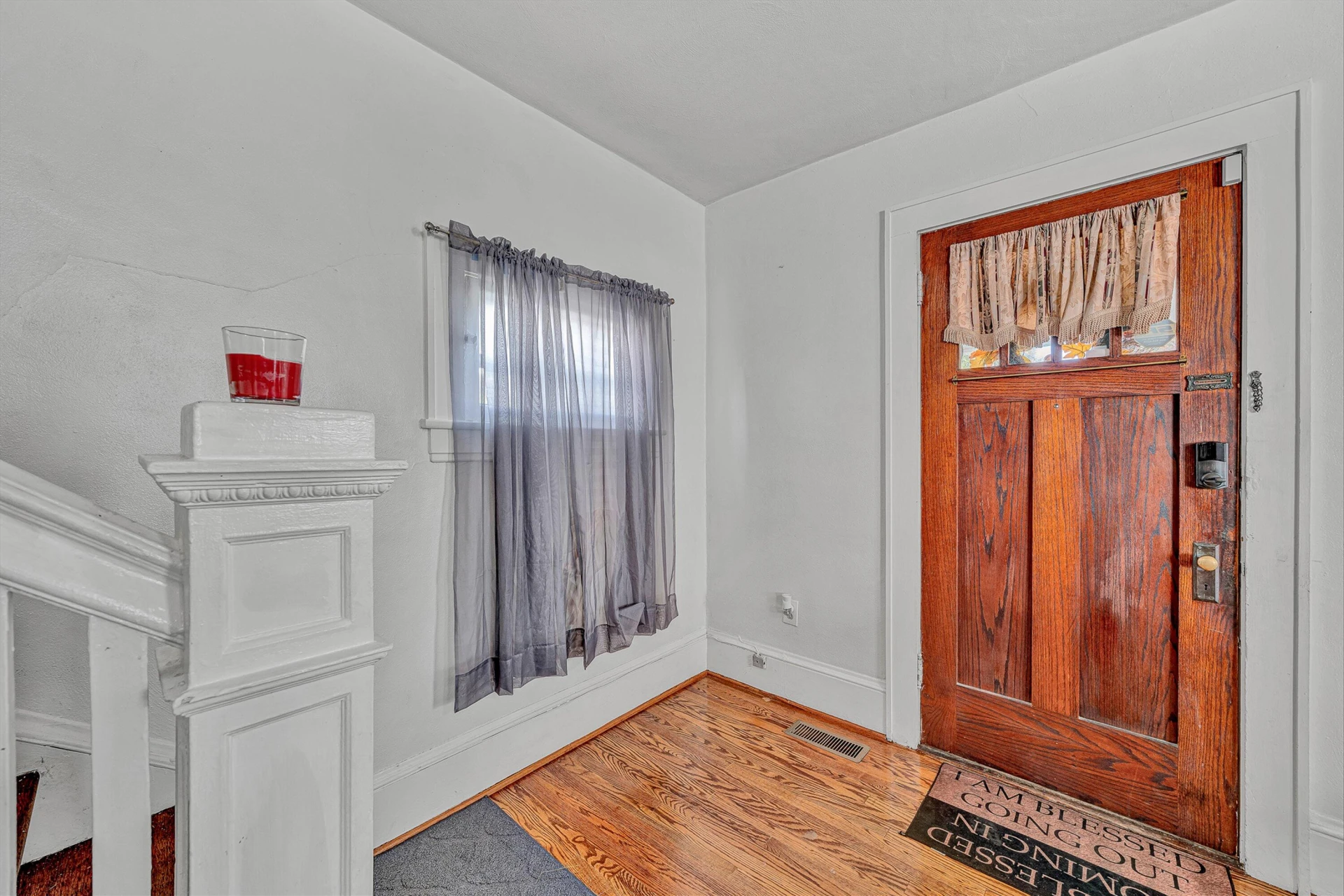 1628 Rugby BLVD NW - Photo 4