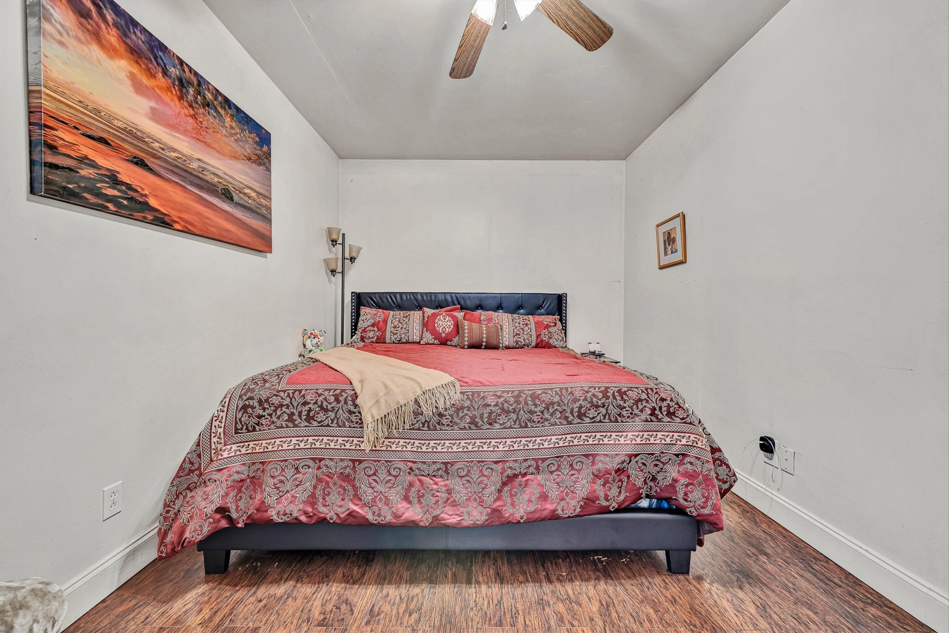 1628 Rugby BLVD NW - Photo 15