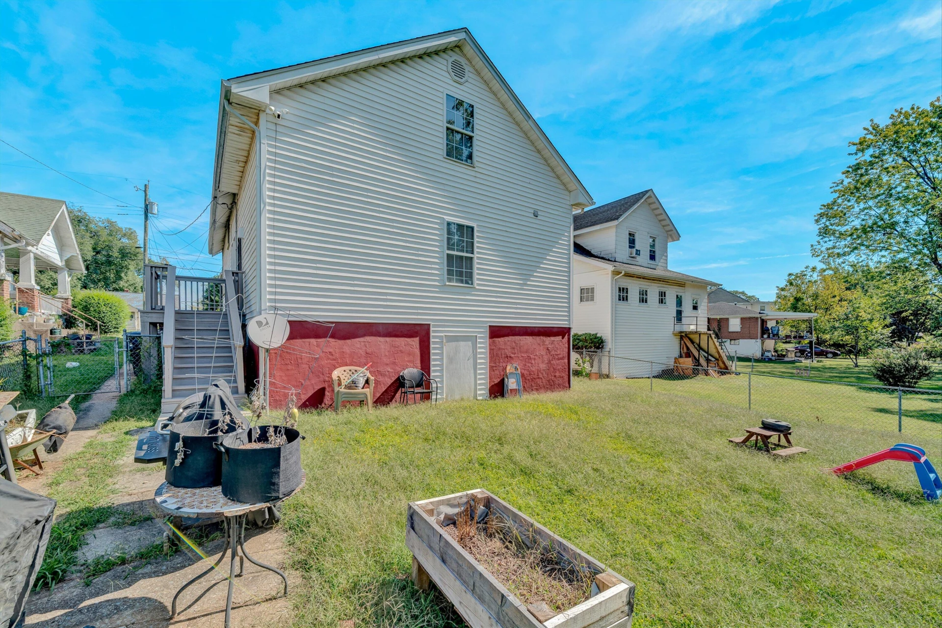 1628 Rugby BLVD NW - Photo 28