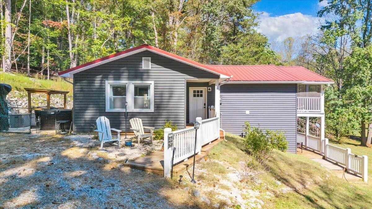 1255 RUSSELL DR - Photo 4