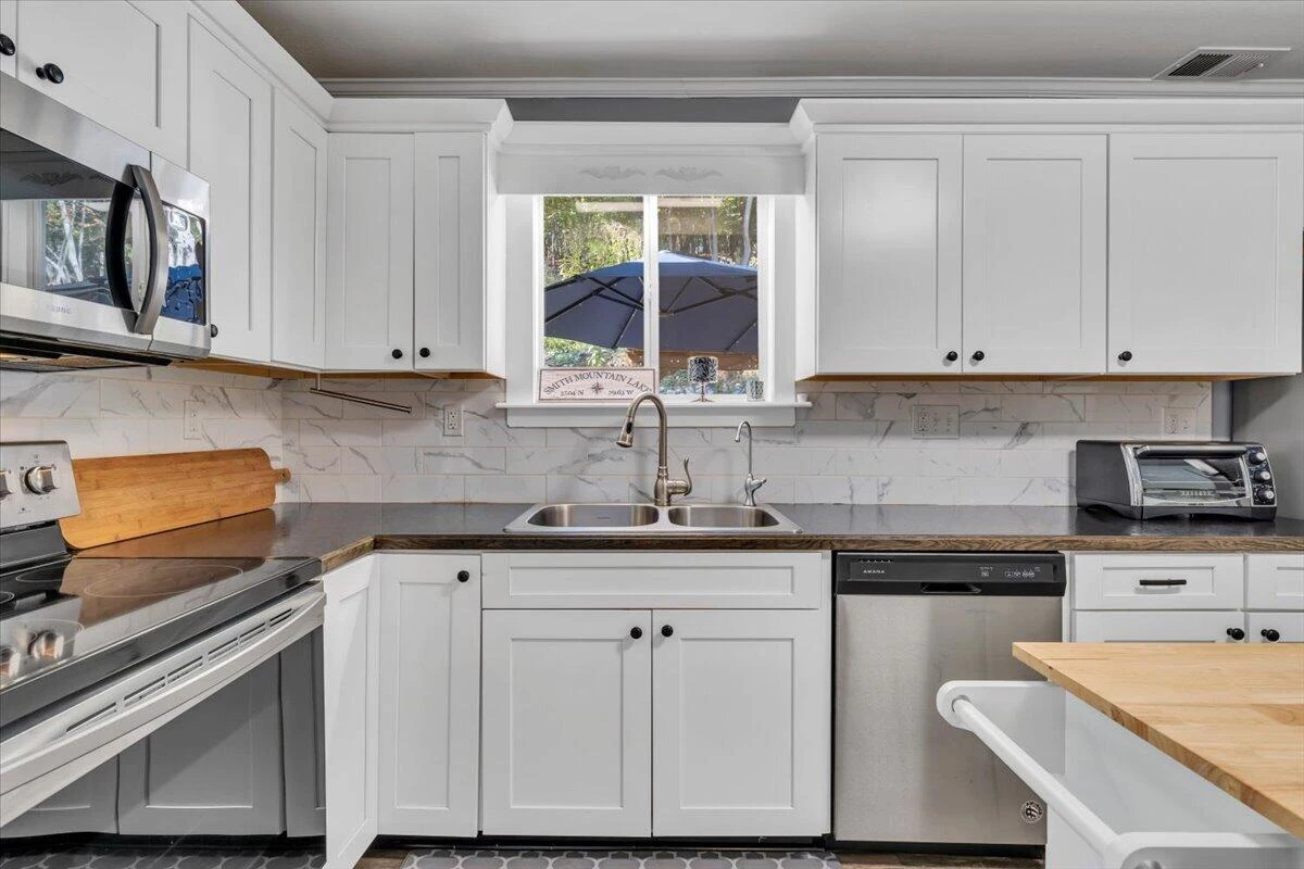 1255 RUSSELL DR - Photo 18