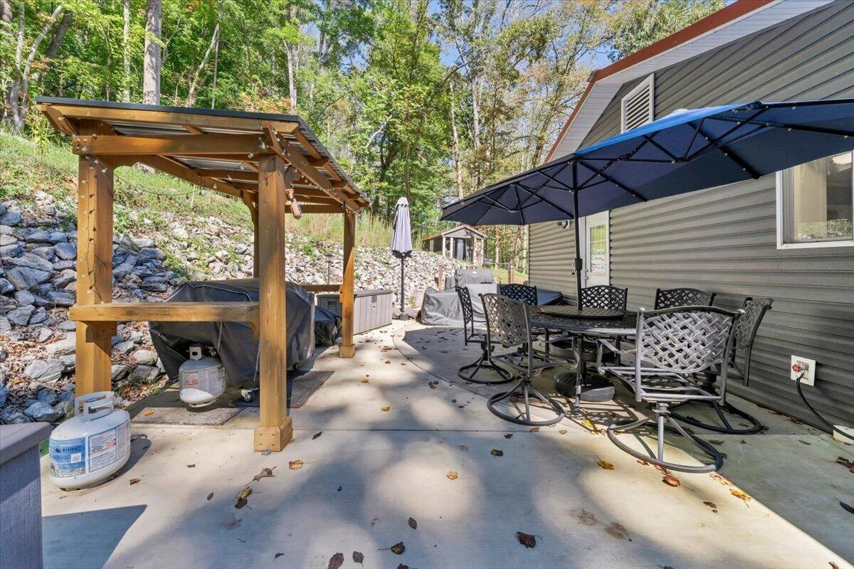 1255 RUSSELL DR - Photo 43