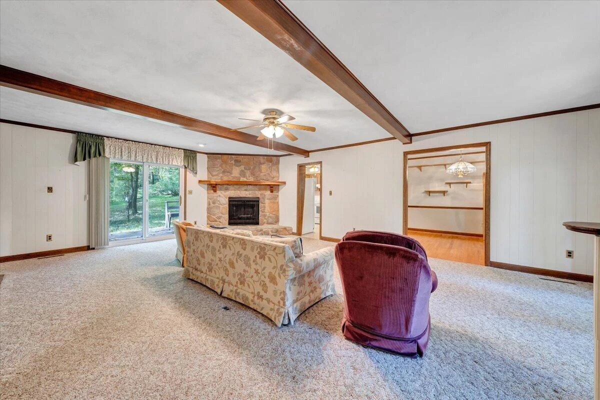 219 Summer CIR - Photo 3