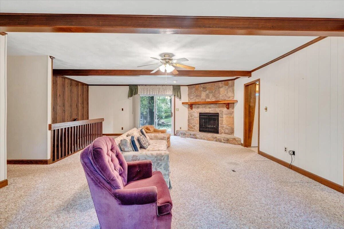 219 Summer CIR - Photo 4