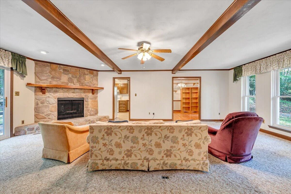 219 Summer CIR - Photo 7