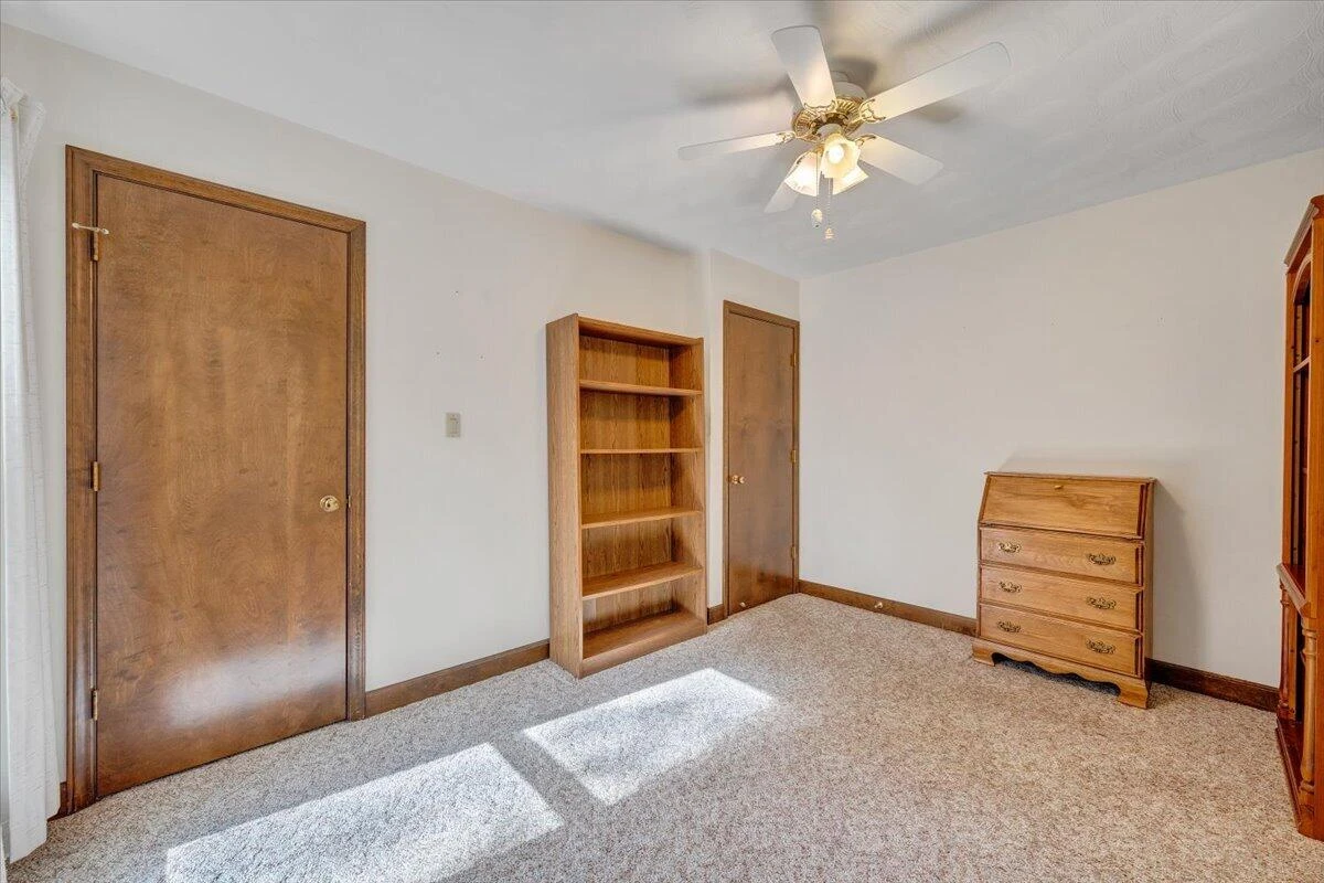 219 Summer CIR - Photo 21