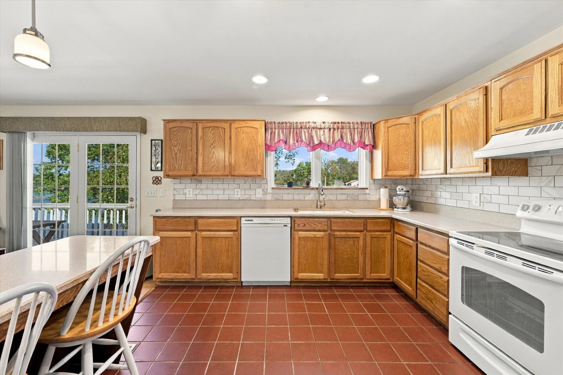 150 Maiden LN - Photo 19