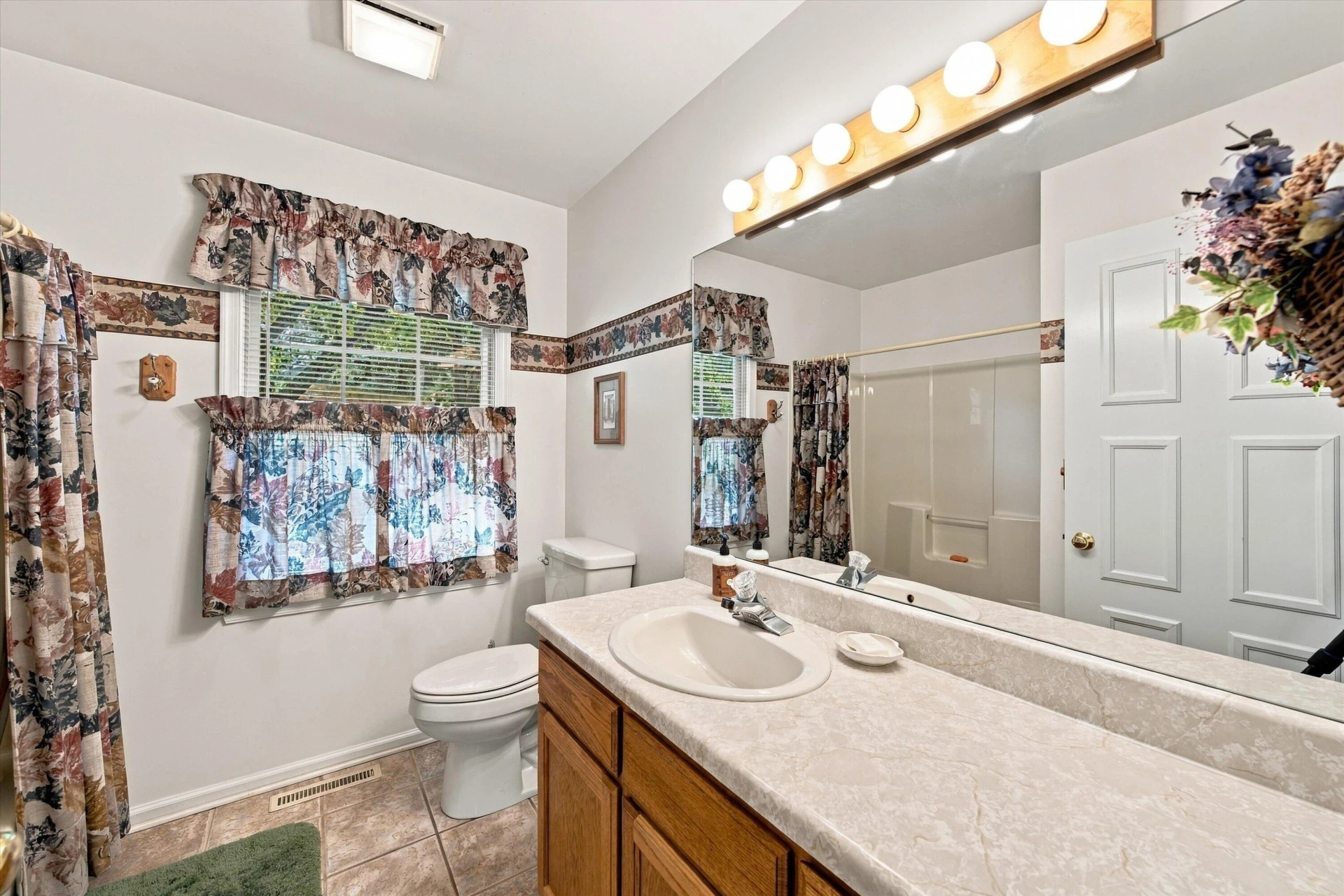150 Maiden LN - Photo 23
