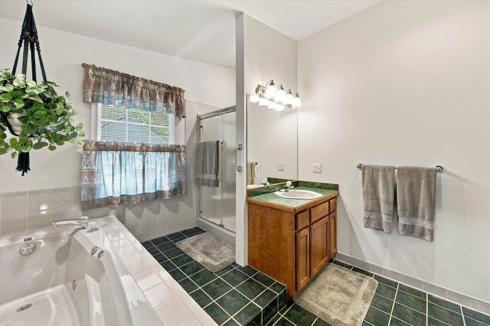 150 Maiden LN - Photo 28