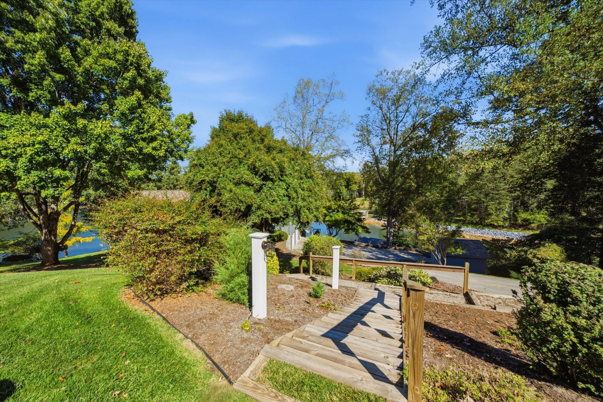 150 Maiden LN - Photo 50