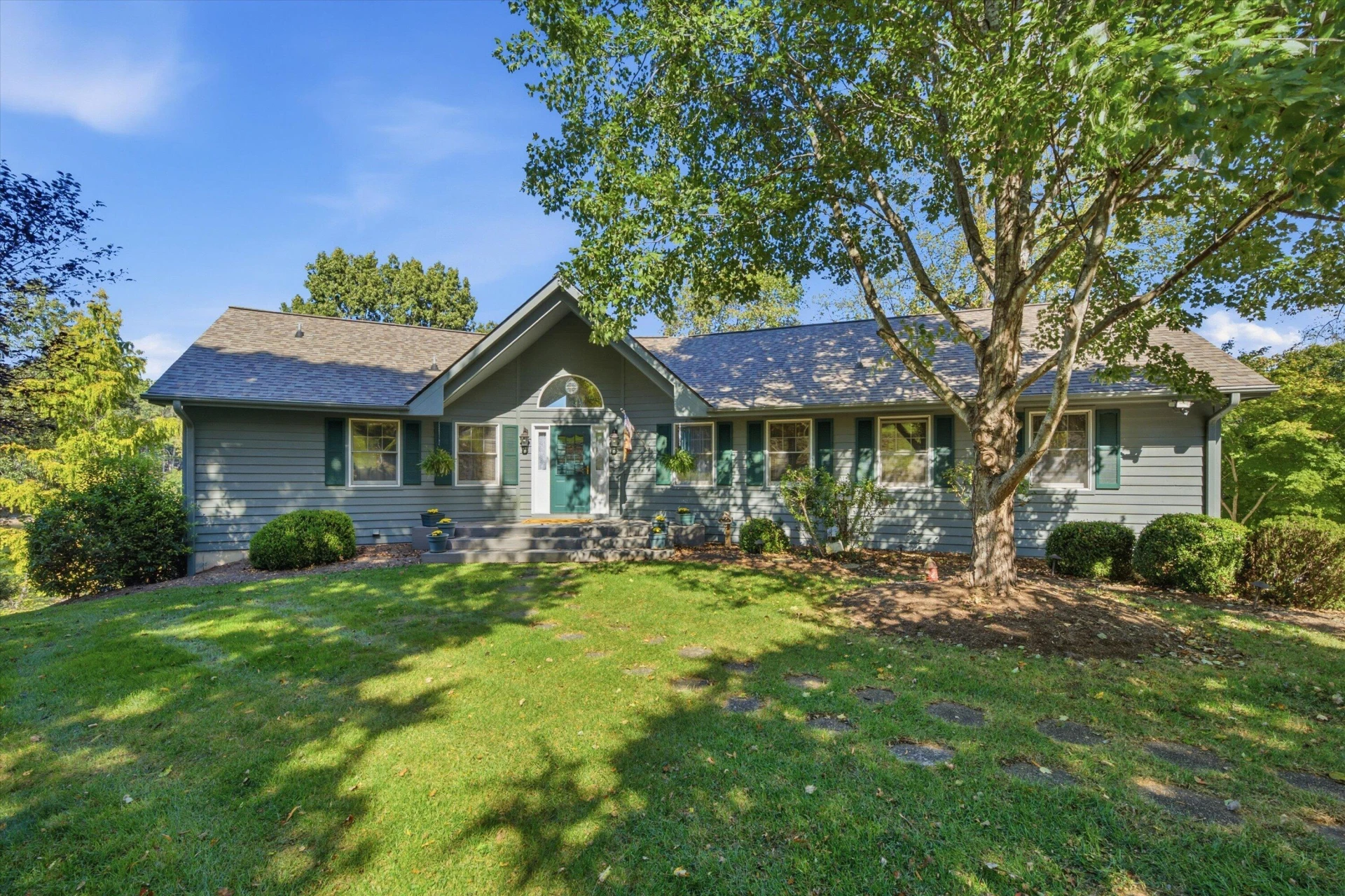 150 Maiden LN - Photo 60