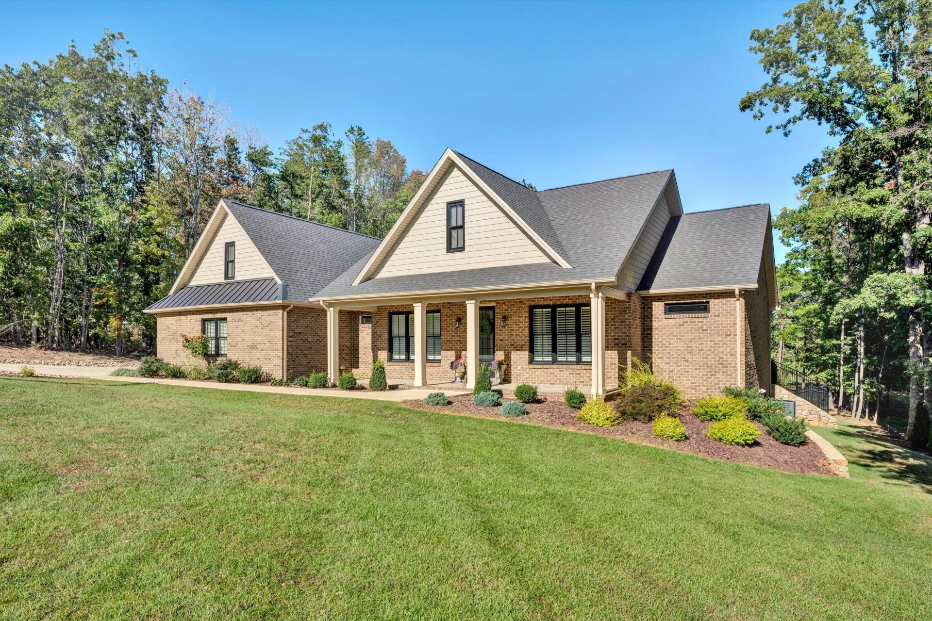 510 Thornblade WAY
