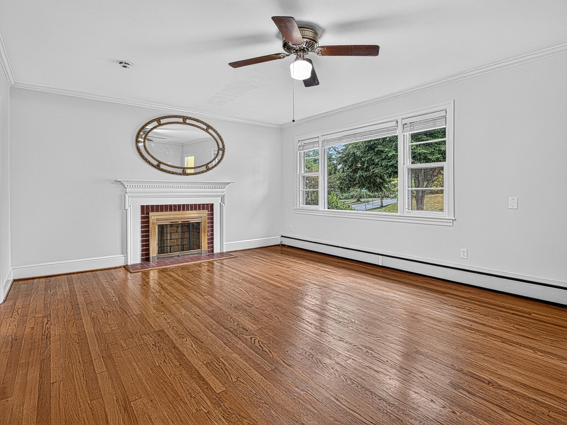 4401 Hilltop DR - Photo 6