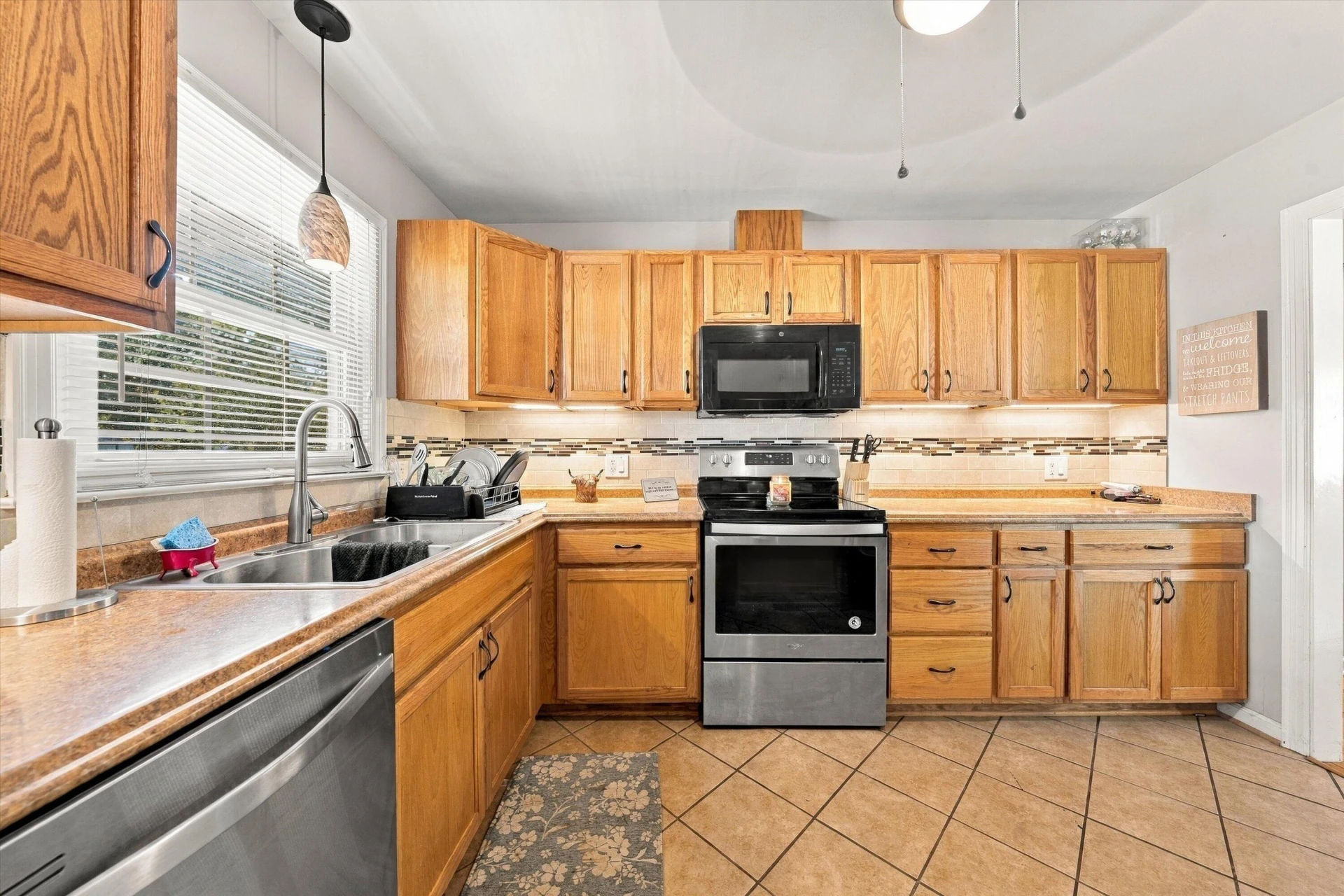 6333 Greenway DR - Photo 11