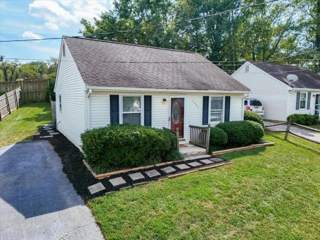 1481 Kefauver RD SE