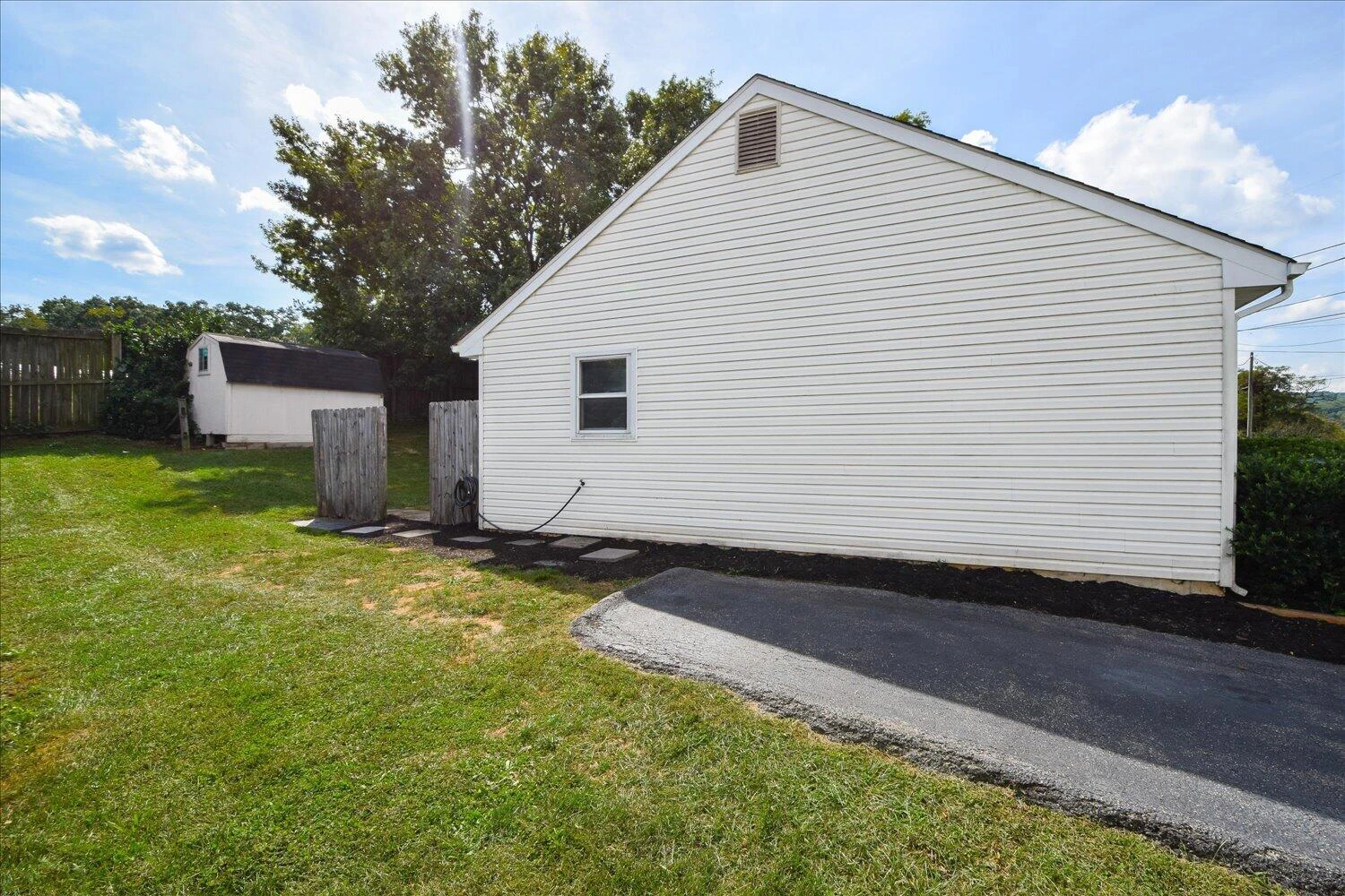 1481 Kefauver RD SE - Photo 17