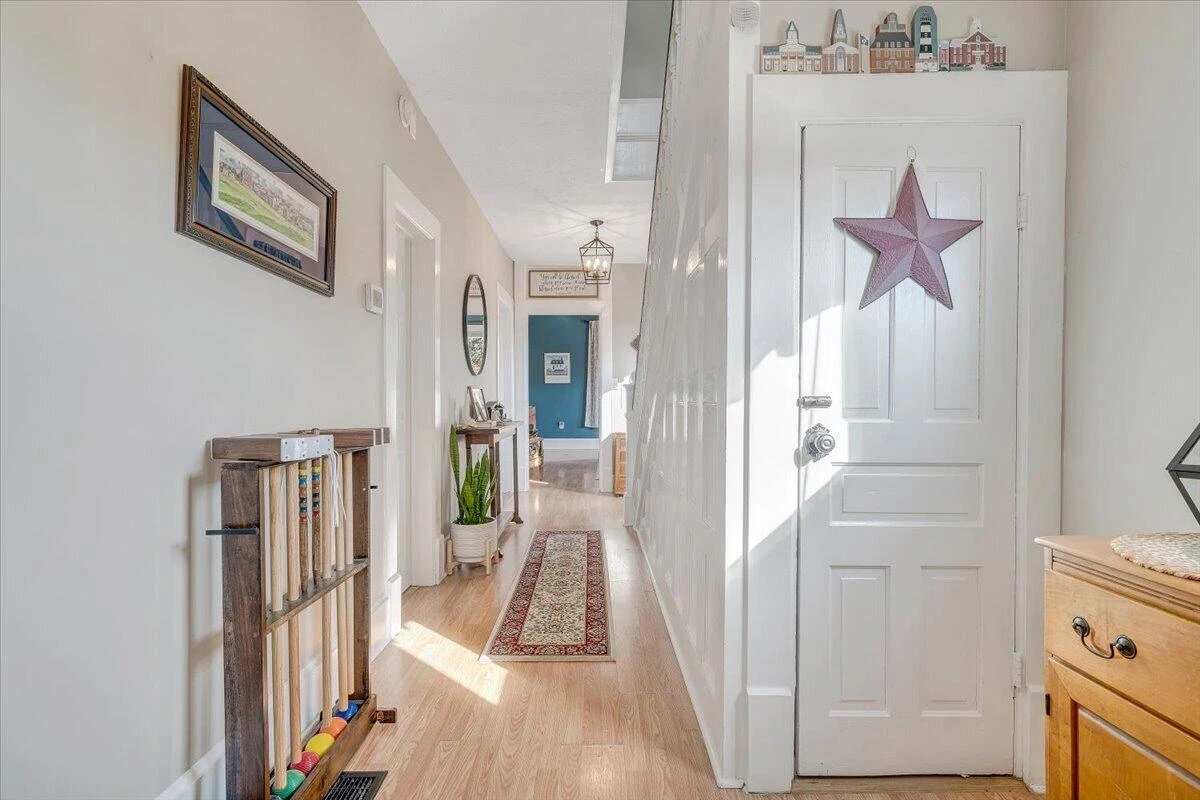 711 North ST - Photo 3