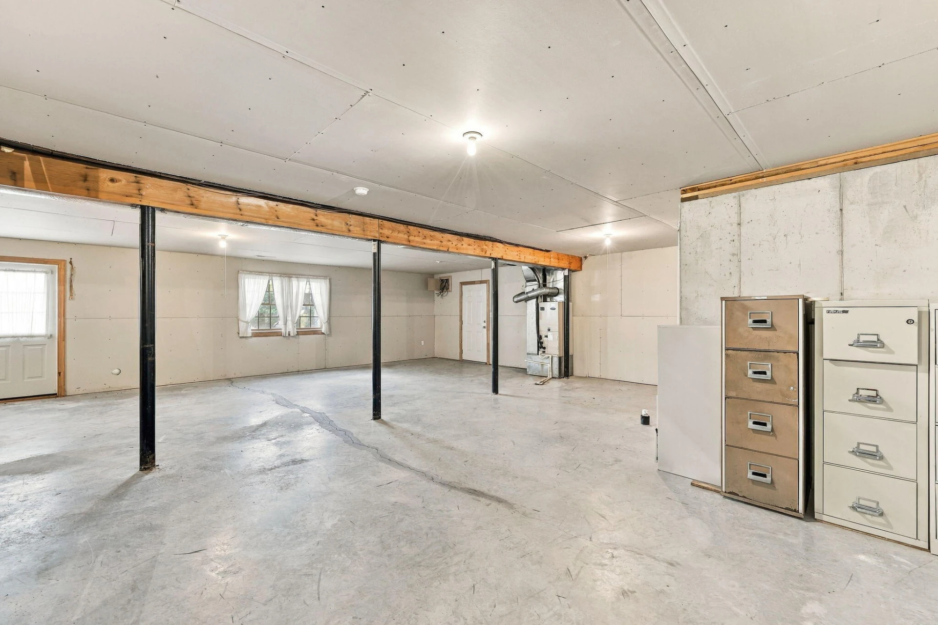 1478 Cifax RD - Photo 57