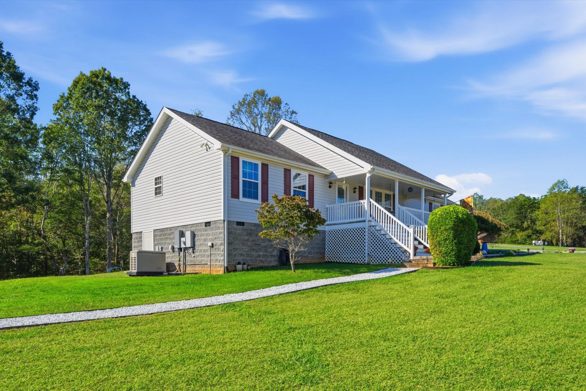 1086 Blackwater Hills DR - Photo 2