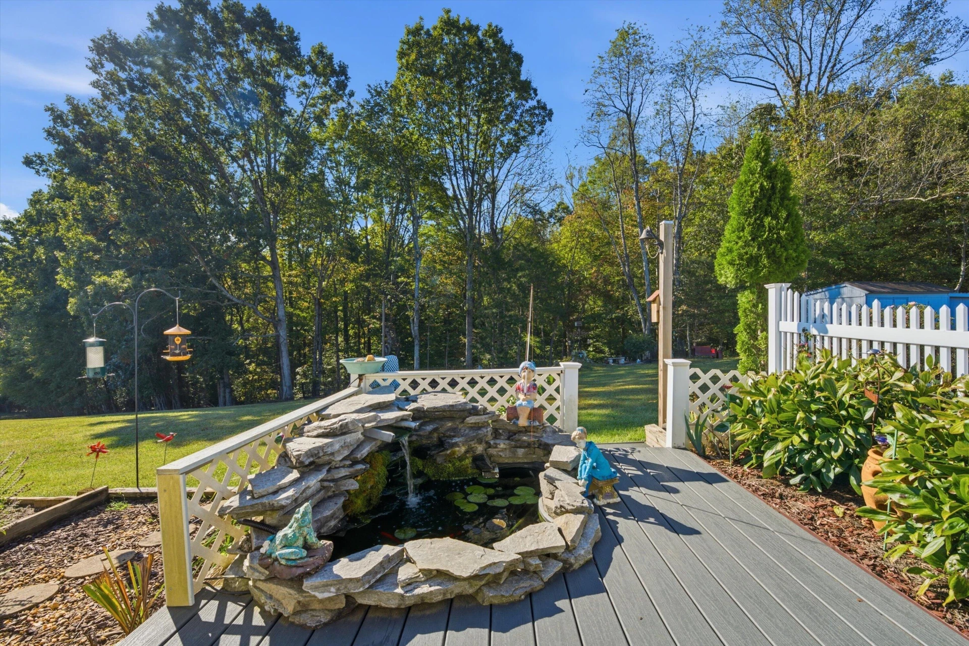 1086 Blackwater Hills DR - Photo 29