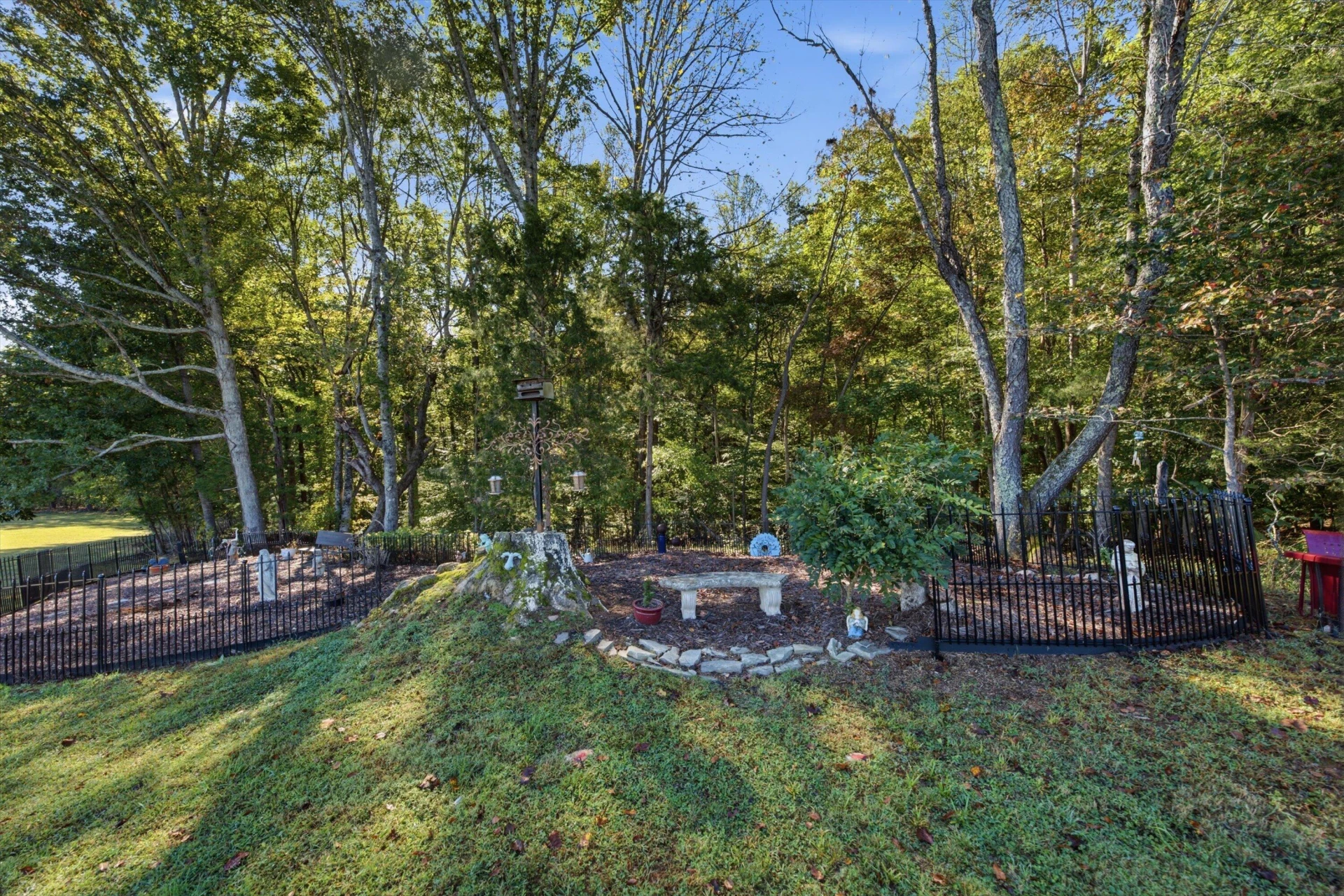 1086 Blackwater Hills DR - Photo 33