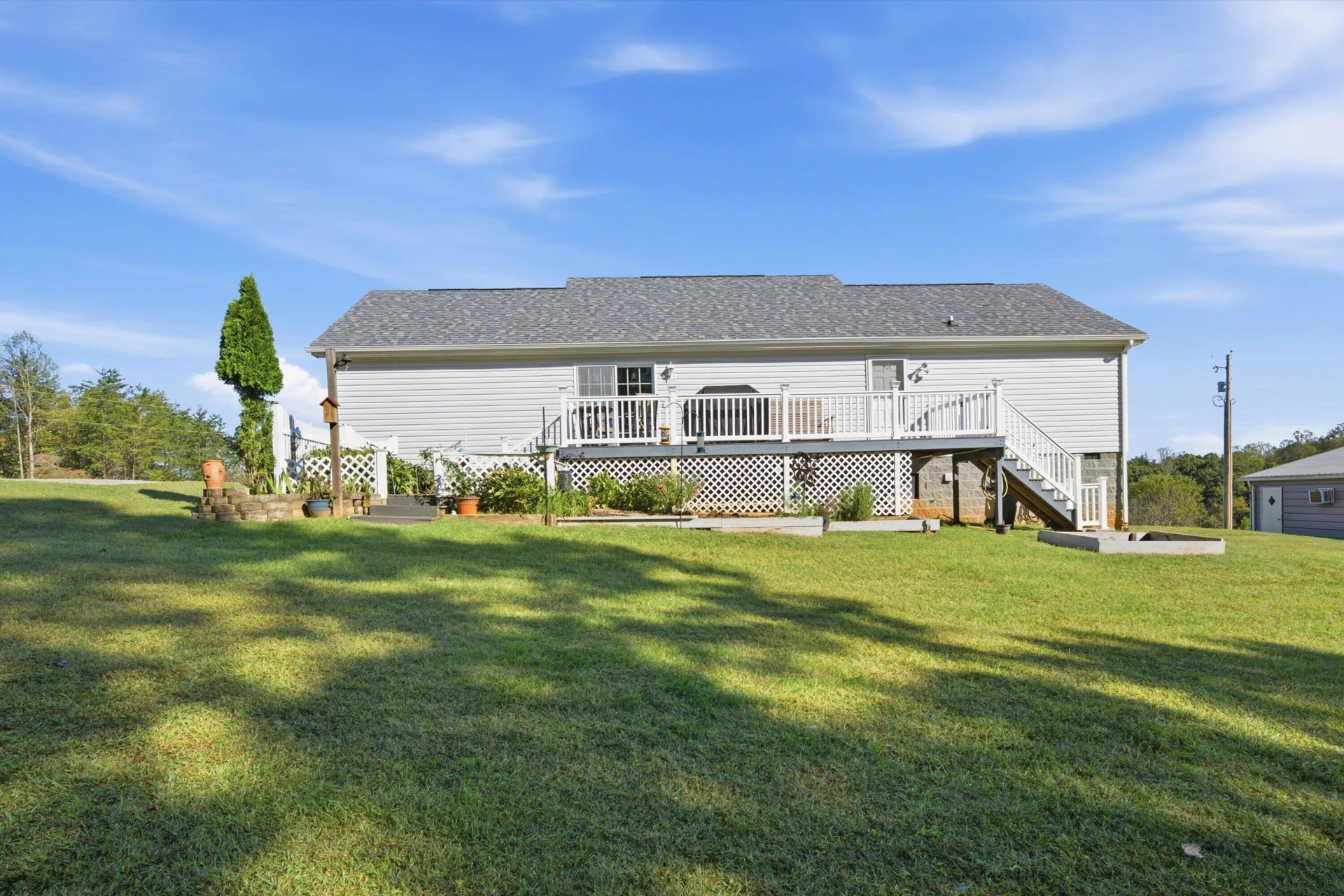 1086 Blackwater Hills DR - Photo 34