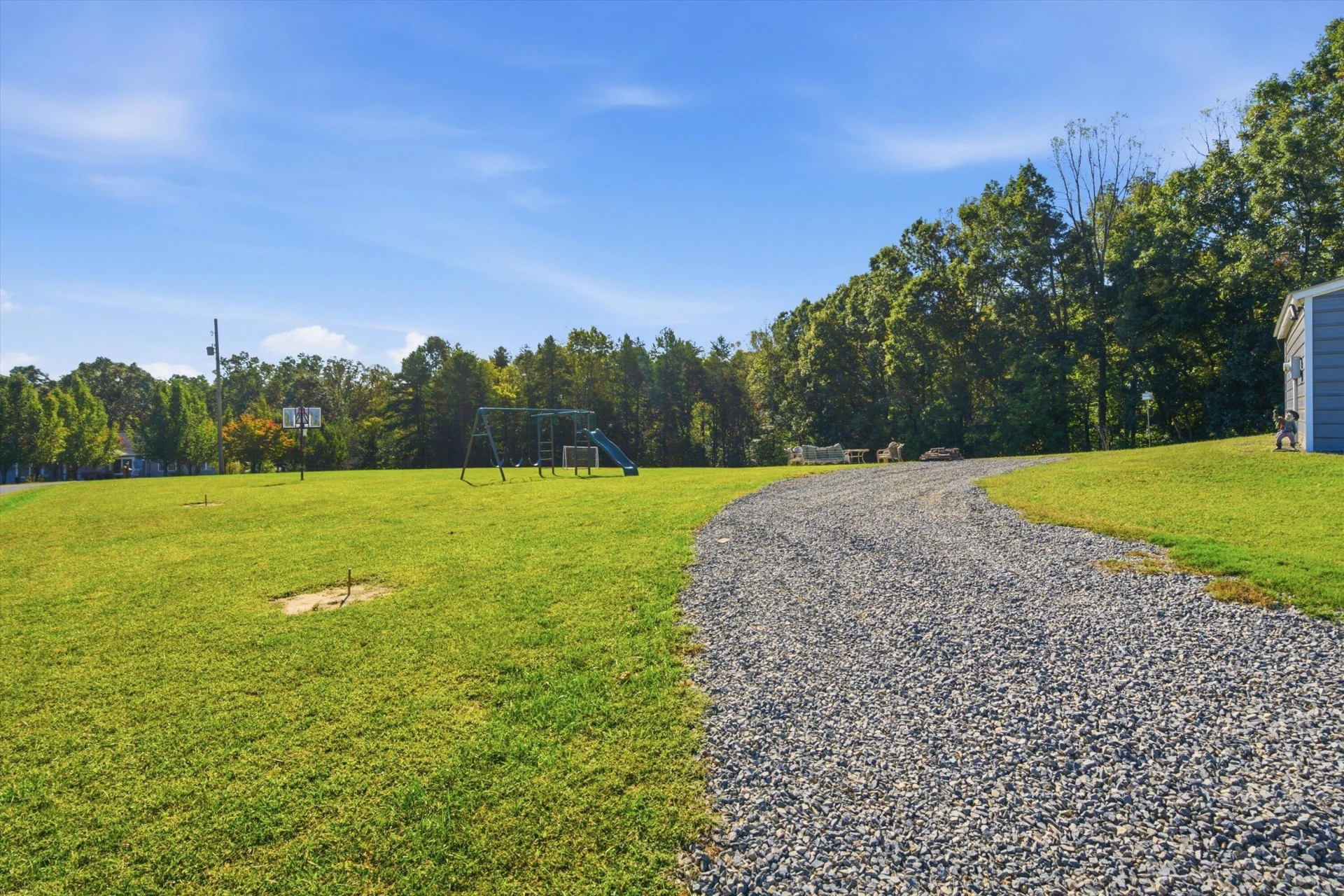 1086 Blackwater Hills DR - Photo 46