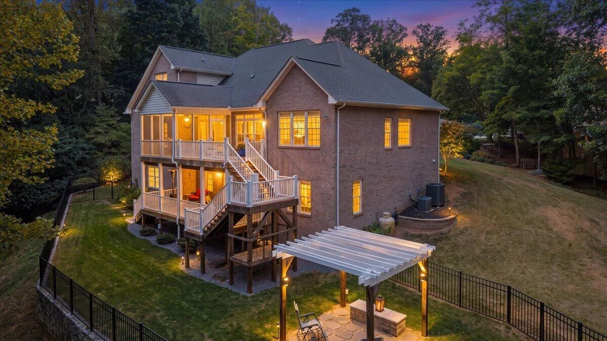 203 Windcrest DR - Photo 2