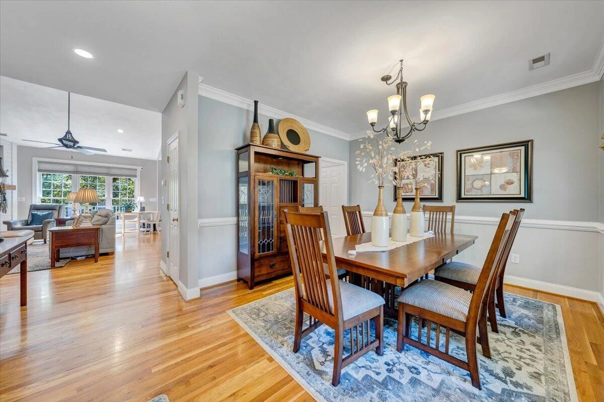 203 Windcrest DR - Photo 11